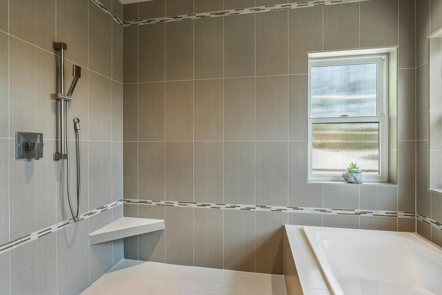 Photo of 1346 NW Elgin Avenue 25 of 47