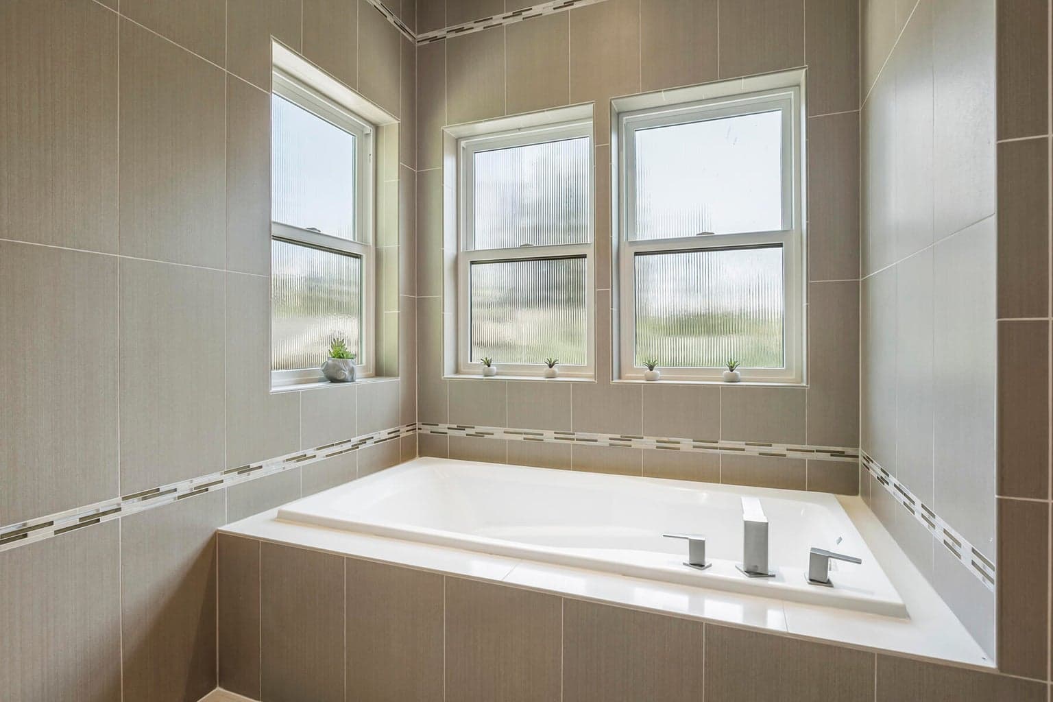 Photo of 1346 NW Elgin Avenue 26 of 47