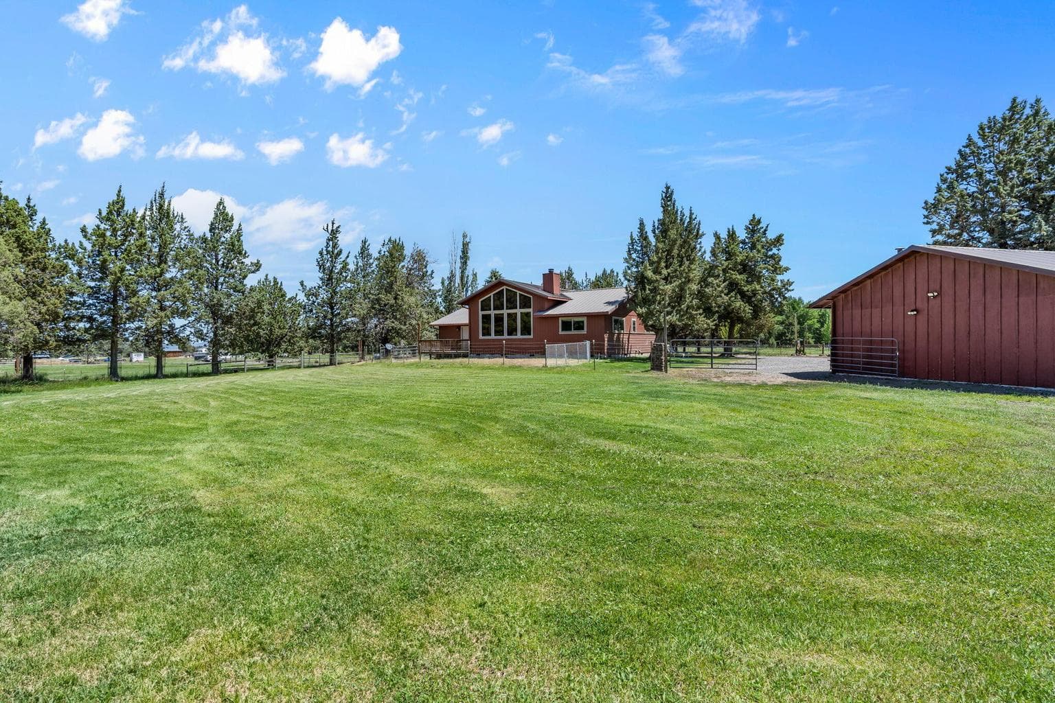 Photo of 6262 SW Nighthawk Avenue 26 of 77