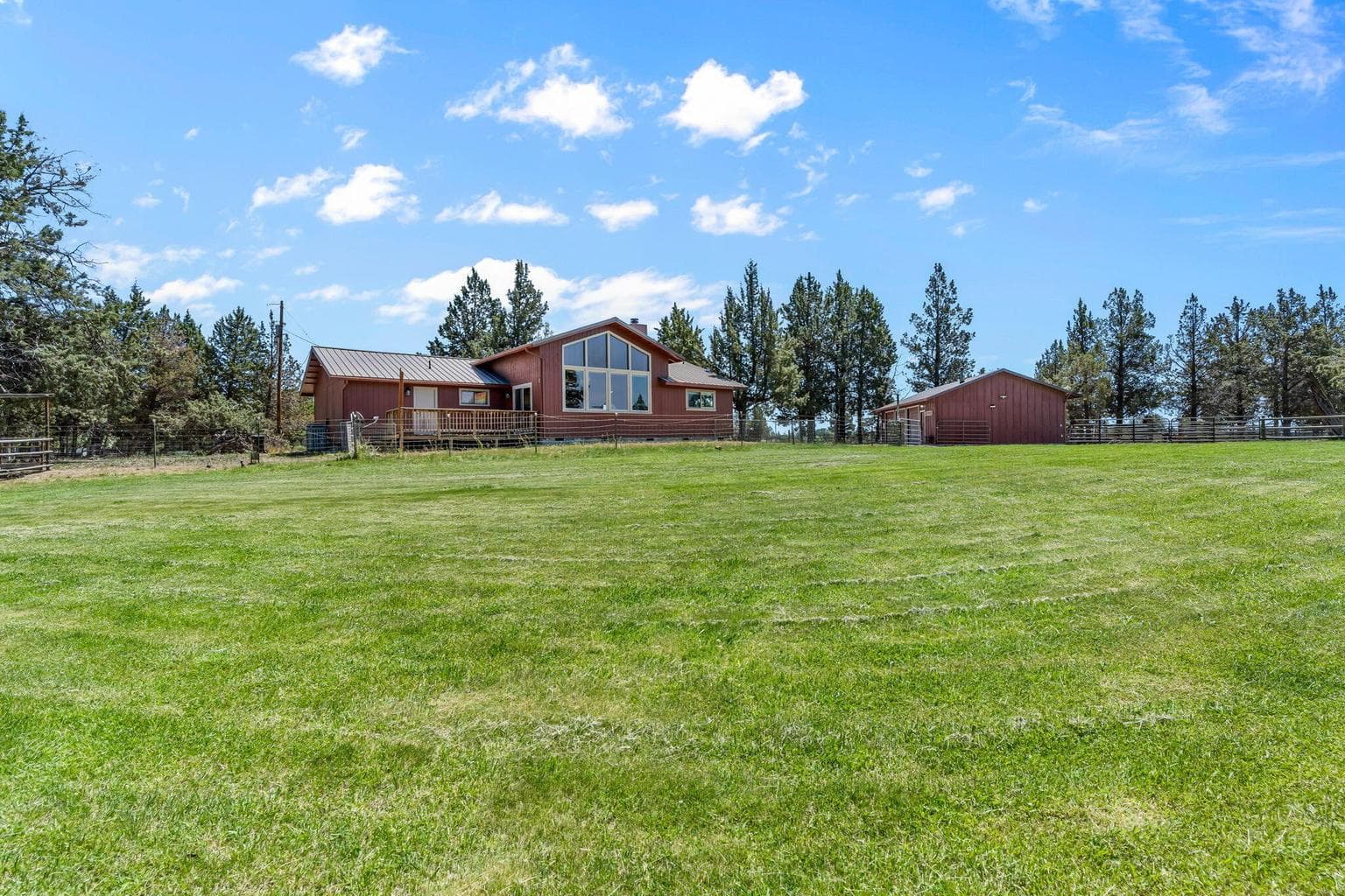 Photo of 6262 SW Nighthawk Avenue 24 of 77