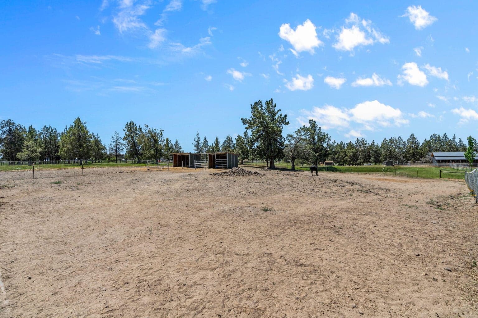 Photo of 6262 SW Nighthawk Avenue 30 of 77