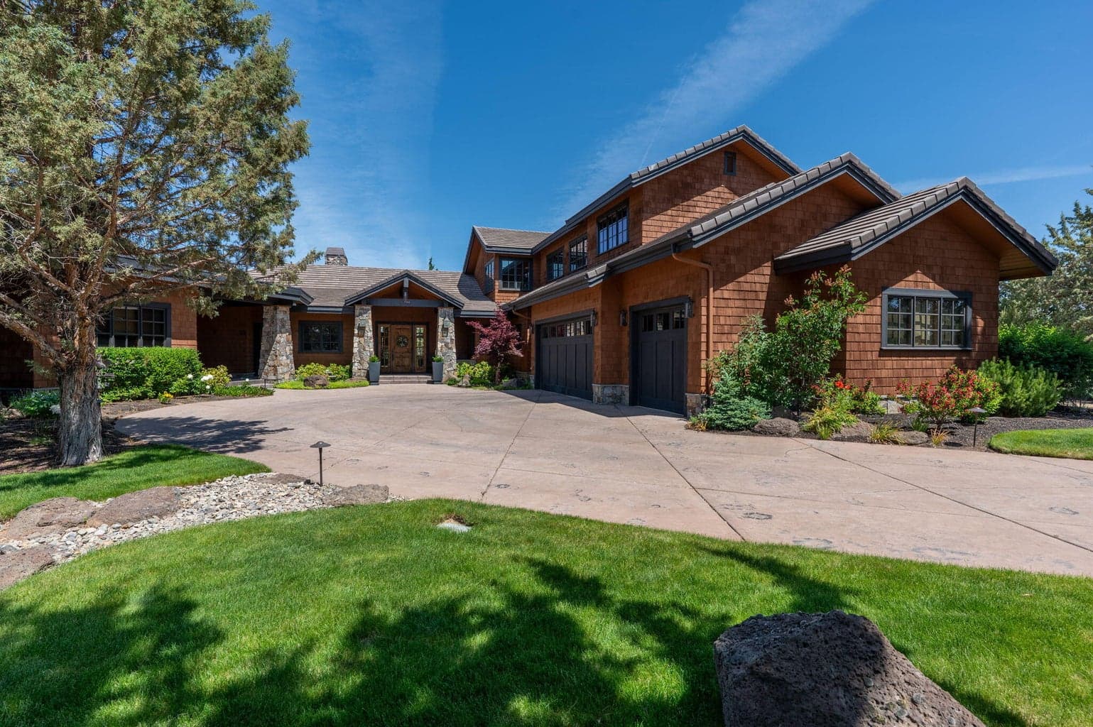 Photo of 22884 Moss Rock 2 of 115