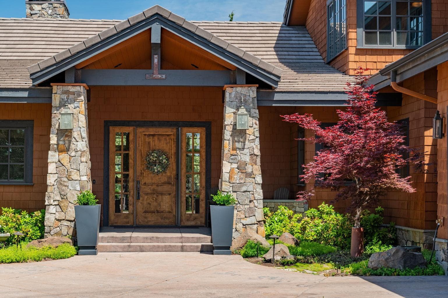 Photo of 22884 Moss Rock 4 of 115