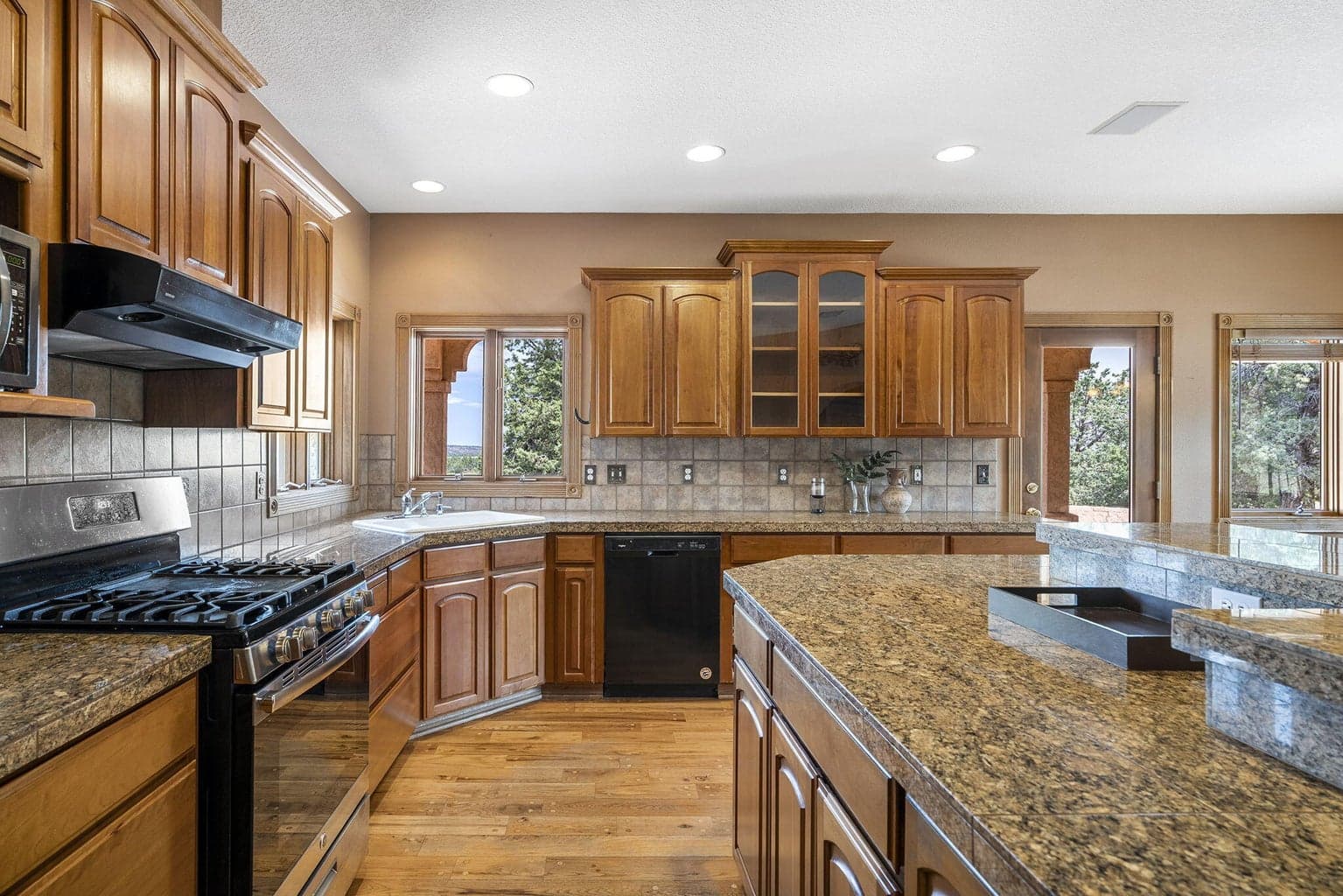 Photo of 21111 NW Spruce Avenue 15 of 47