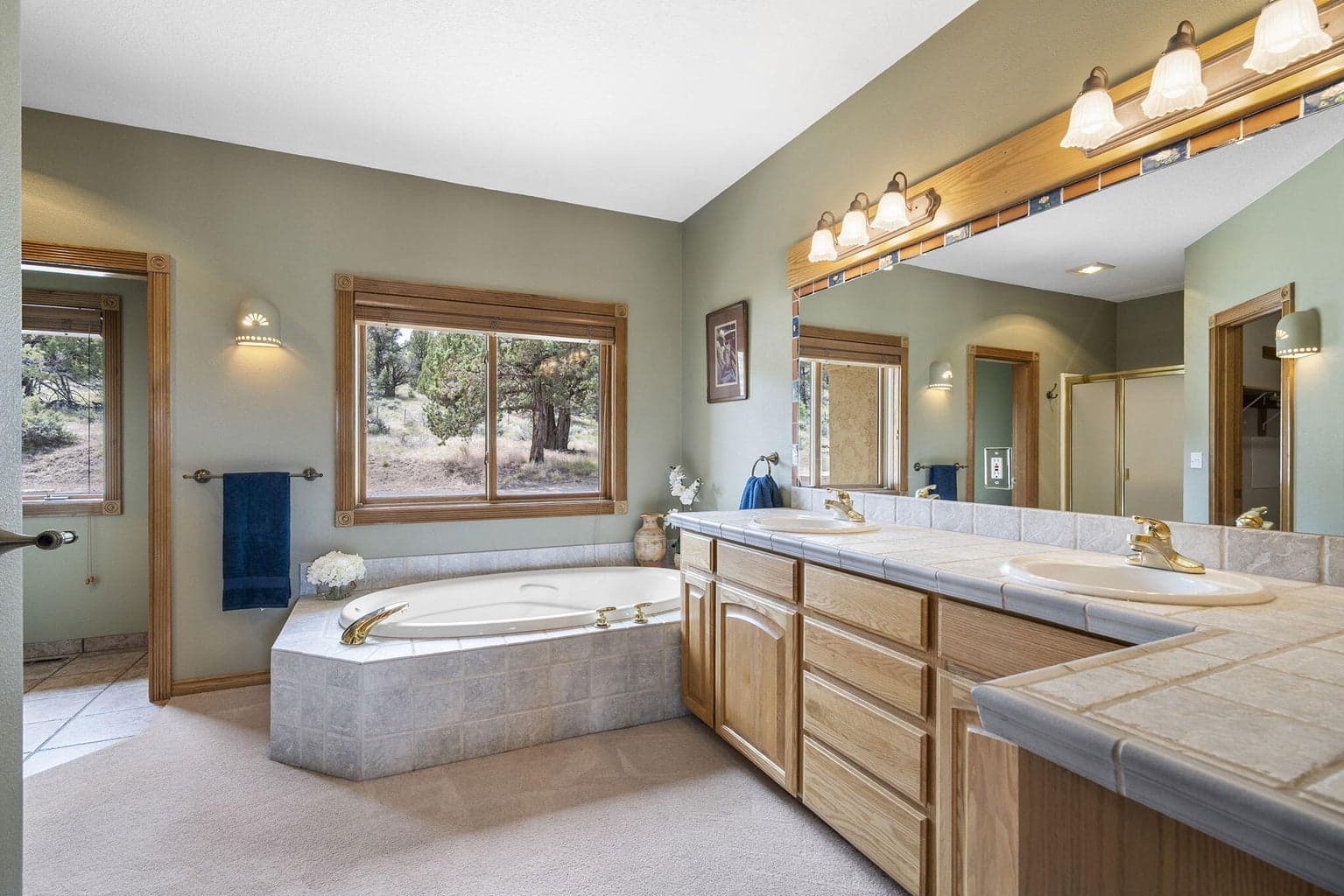 Photo of 21111 NW Spruce Avenue 24 of 47
