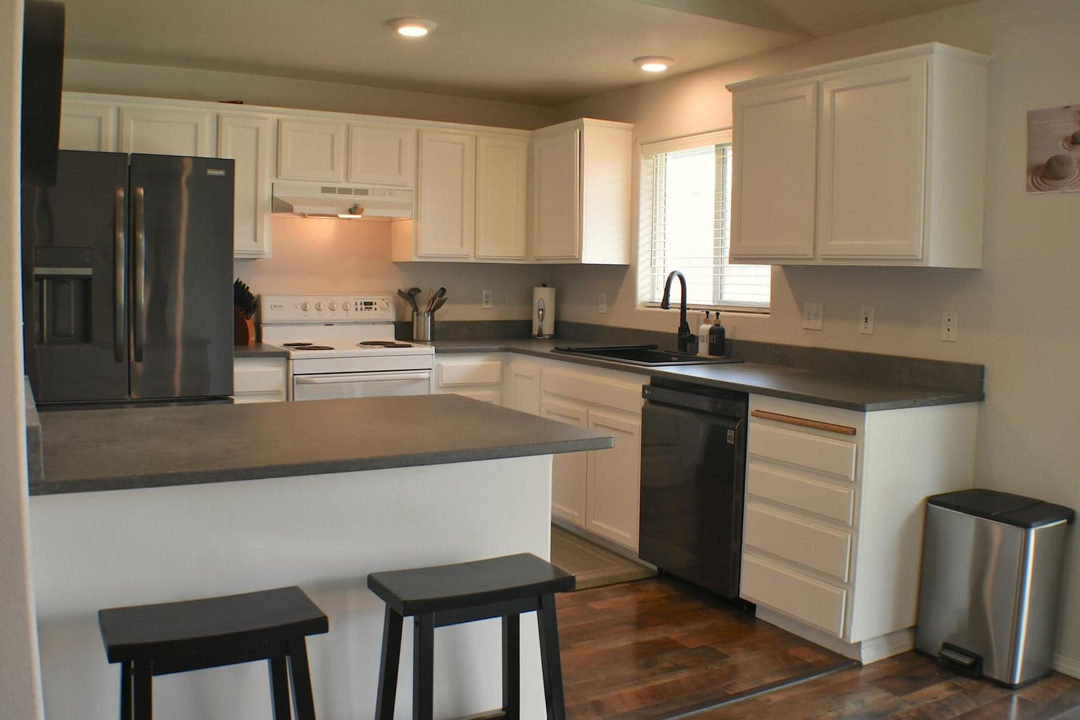 Photo of 999 NE Snowberry Street 12 of 39