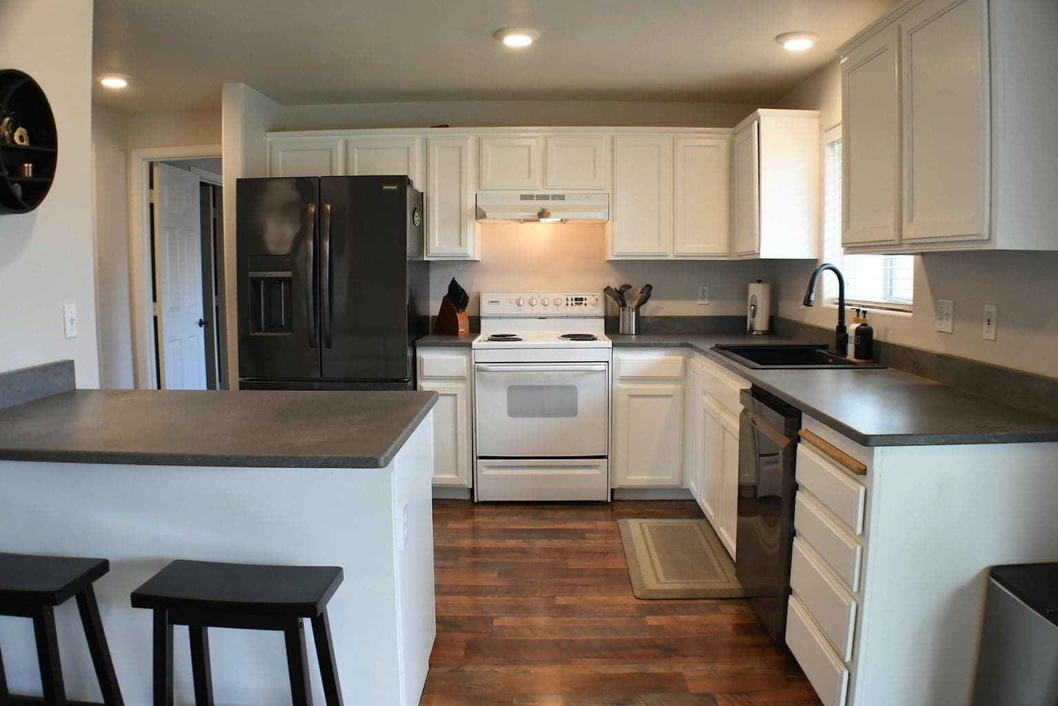 Photo of 999 NE Snowberry Street 15 of 39