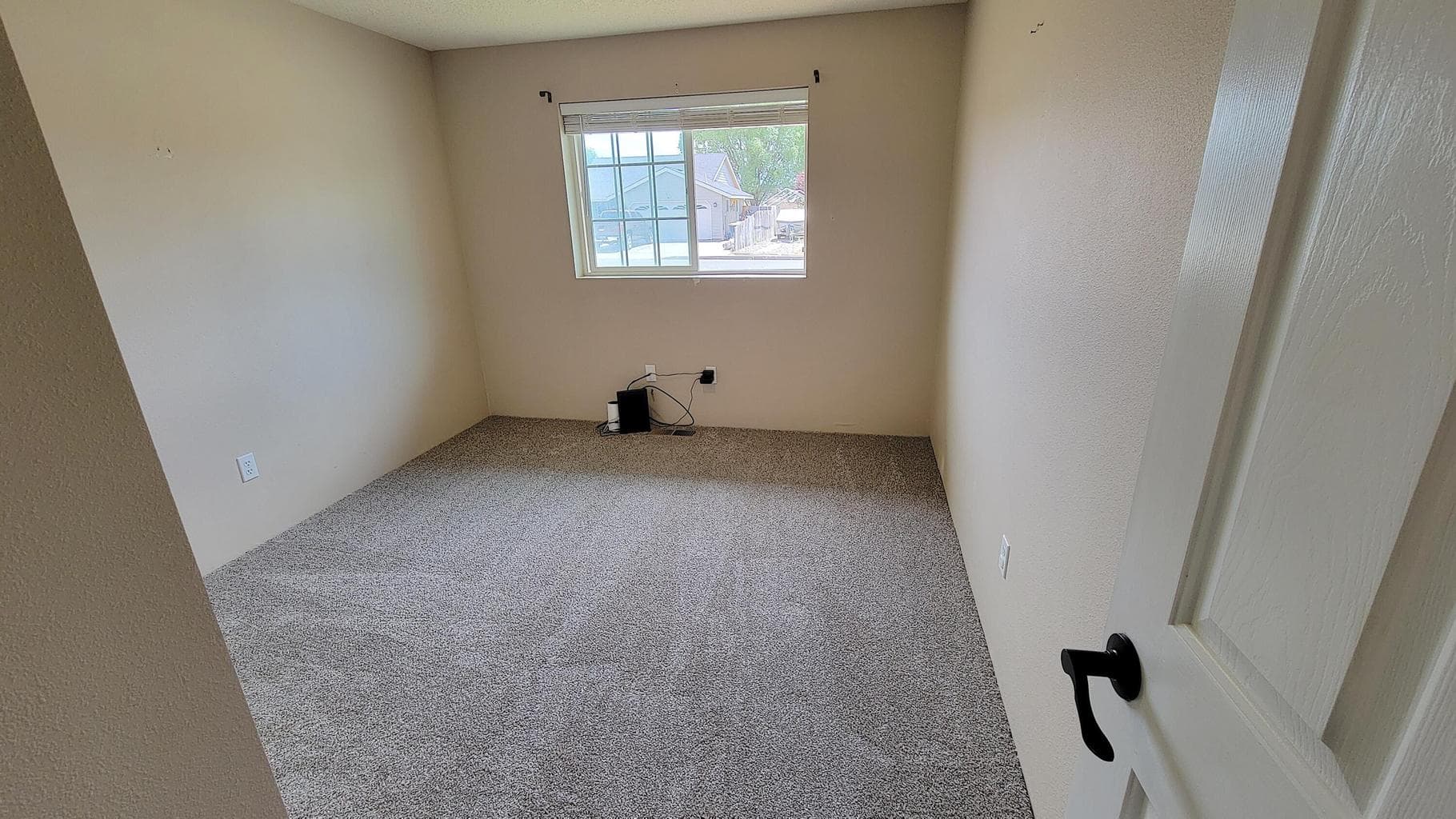 Photo of 999 NE Snowberry Street 28 of 39