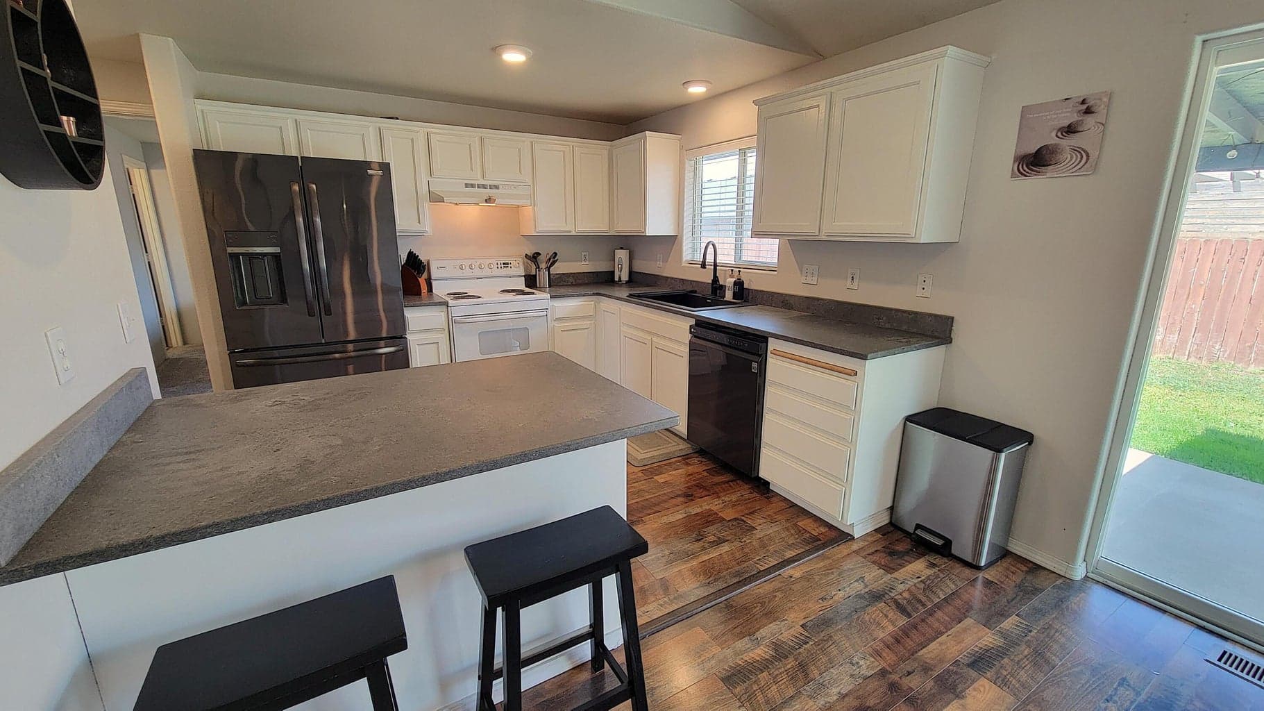 Photo of 999 NE Snowberry Street 11 of 39