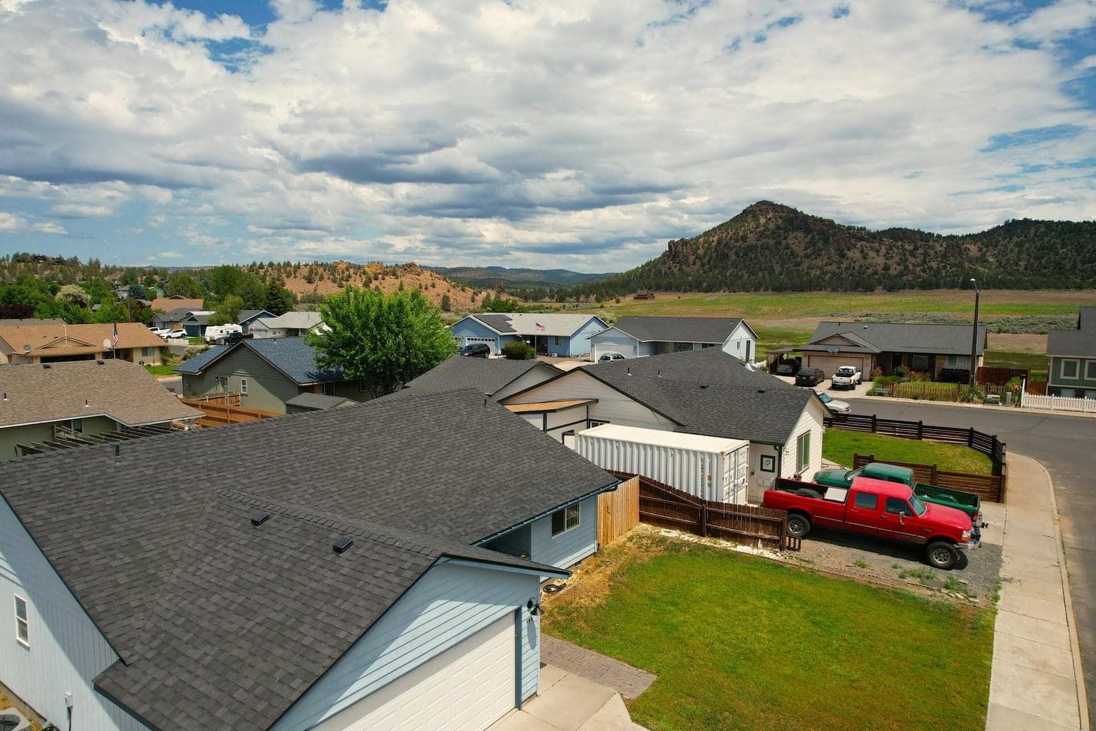 Photo of 999 NE Snowberry Street 34 of 39