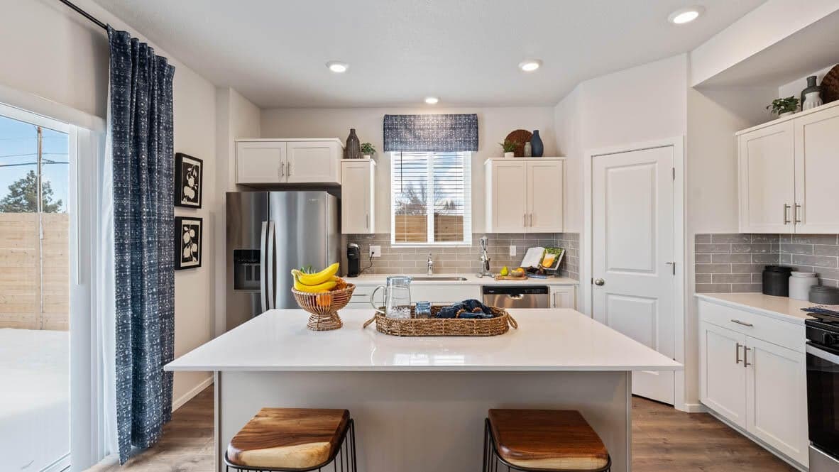 Photo of 61179 Splendor Lane 8 of 36