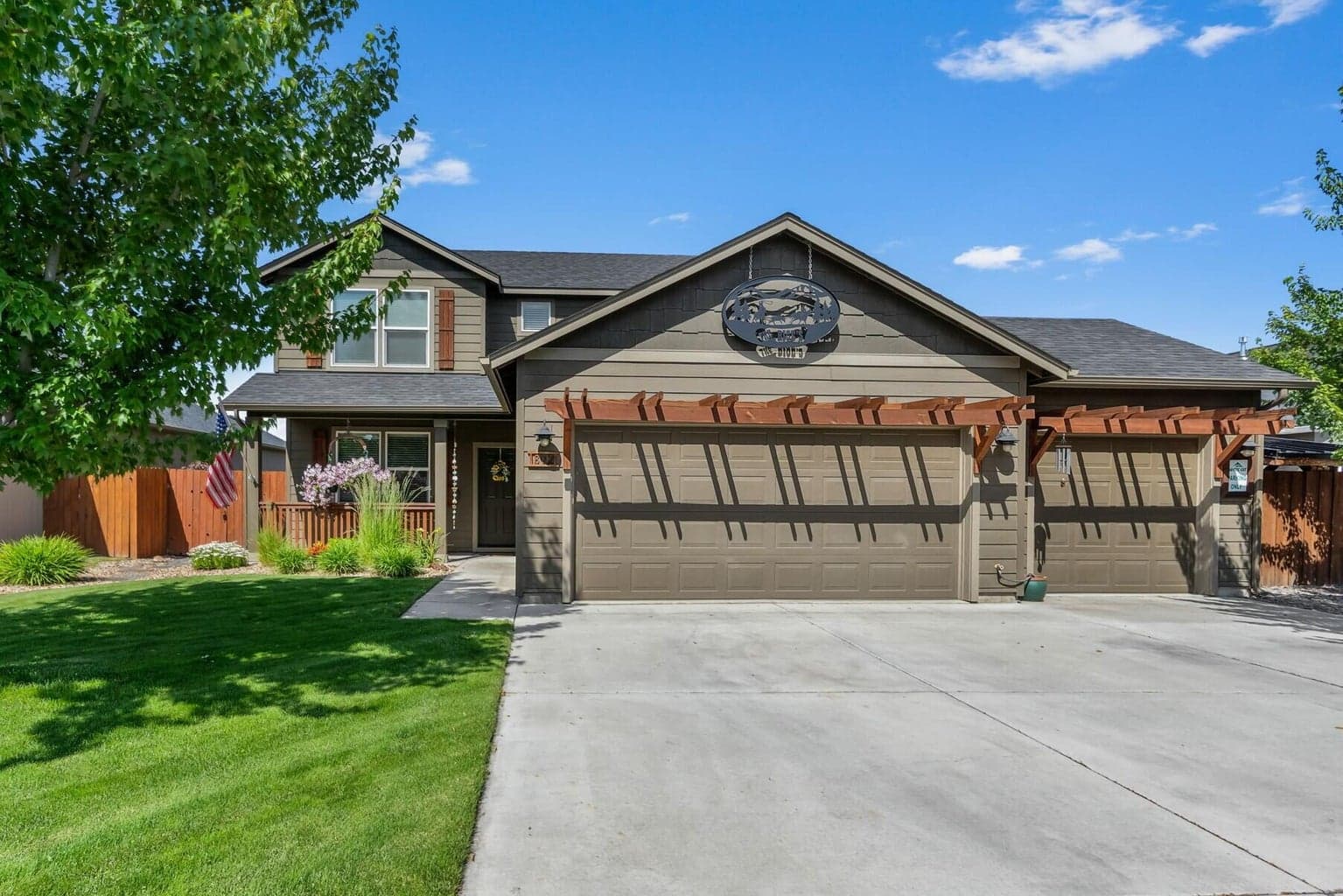 Photo of 802 Green Forest 1 of 24