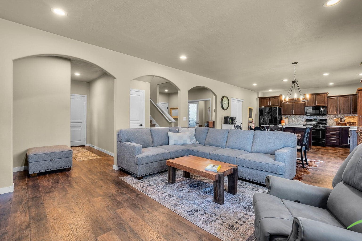 Photo of 802 Green Forest 4 of 24