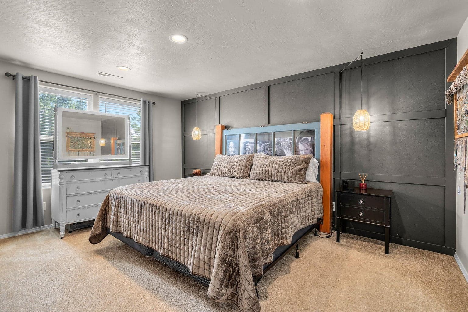 Photo of 802 NW Green Forest Circle 11 of 24