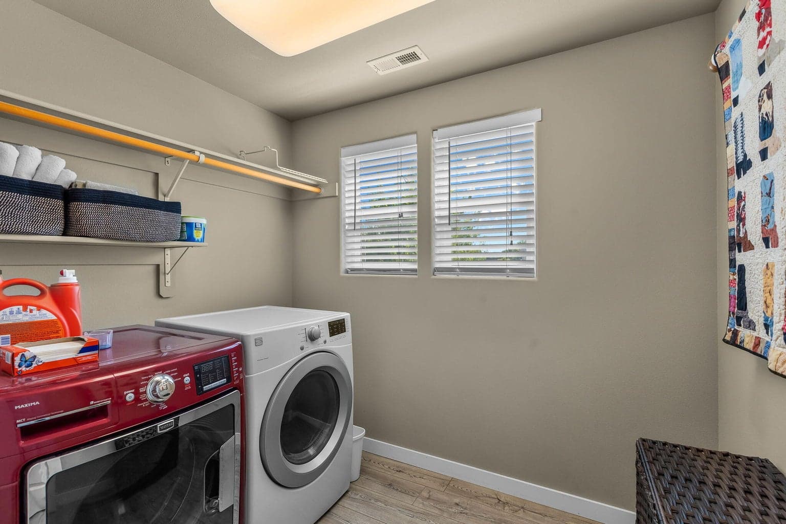 Photo of 802 NW Green Forest Circle 18 of 24