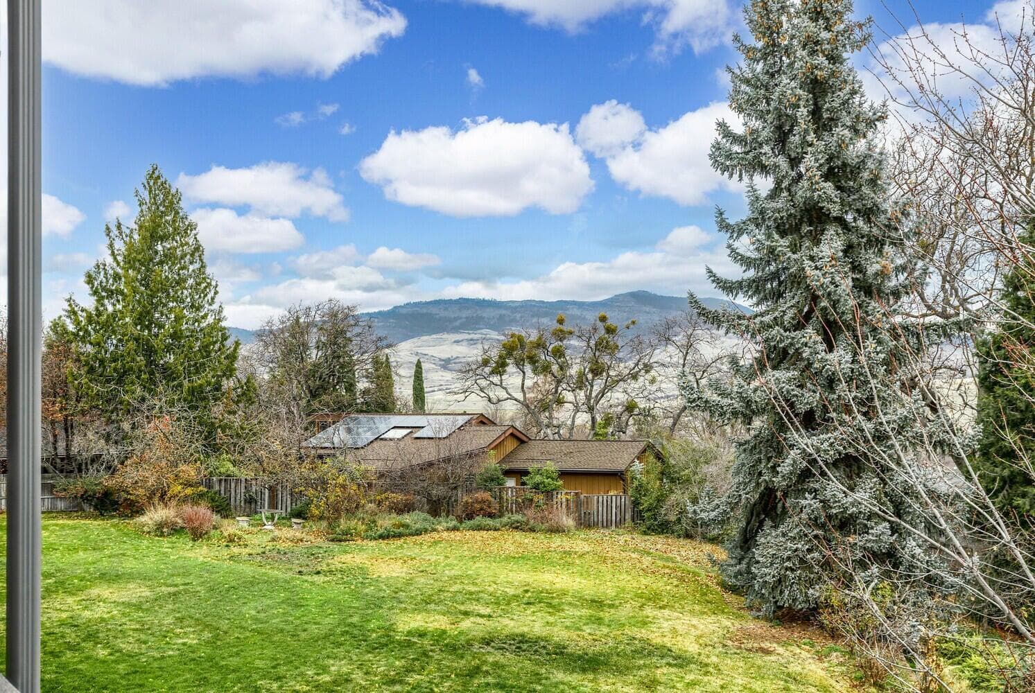 Photo of 854 Twin Pines 3 of 24