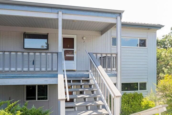 Photo of 854 Twin Pines 1 of 24