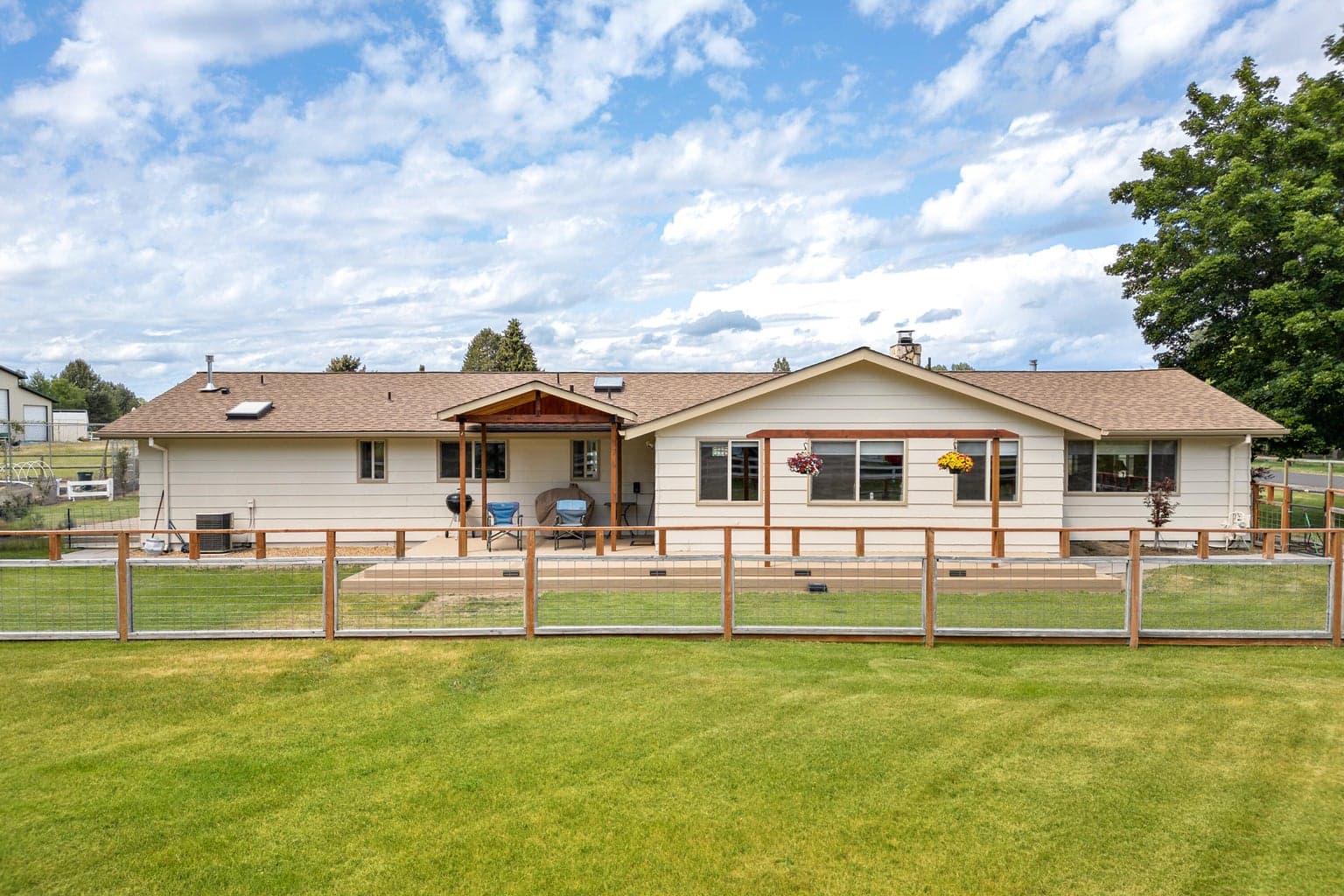 Photo of 21697 Old Red Road 40 of 50