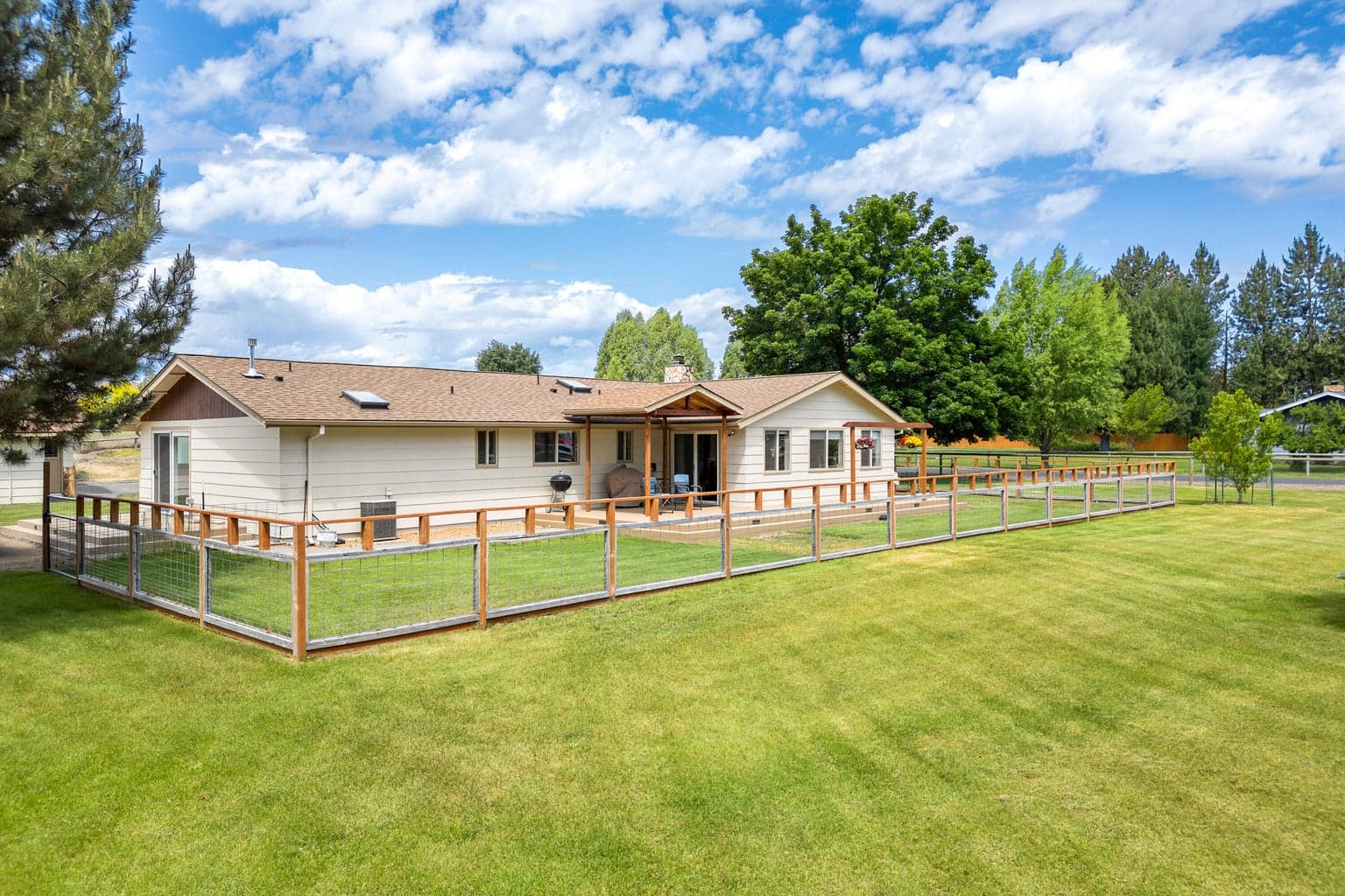 Photo of 21697 Old Red Road 41 of 50