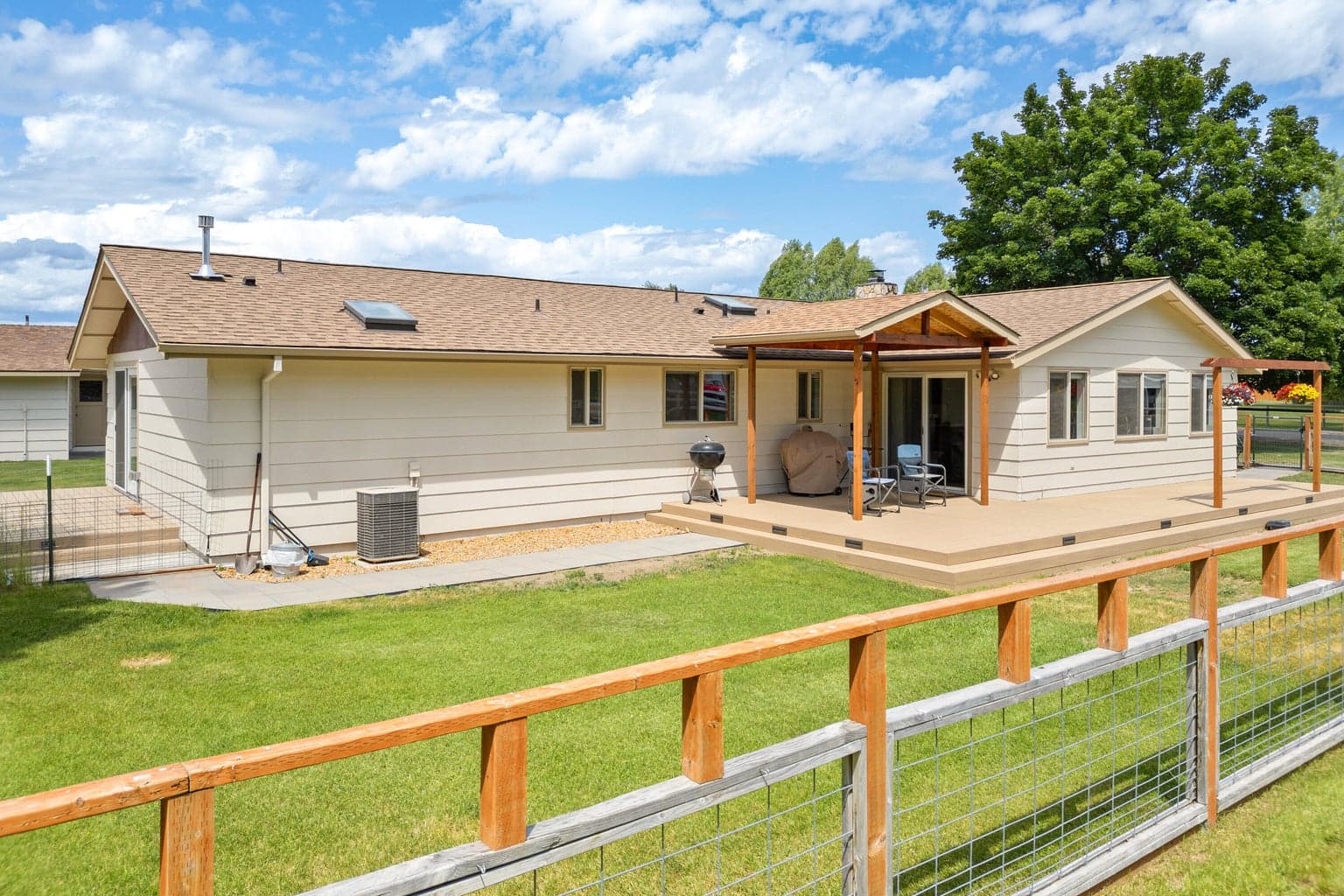 Photo of 21697 Old Red Road 42 of 50
