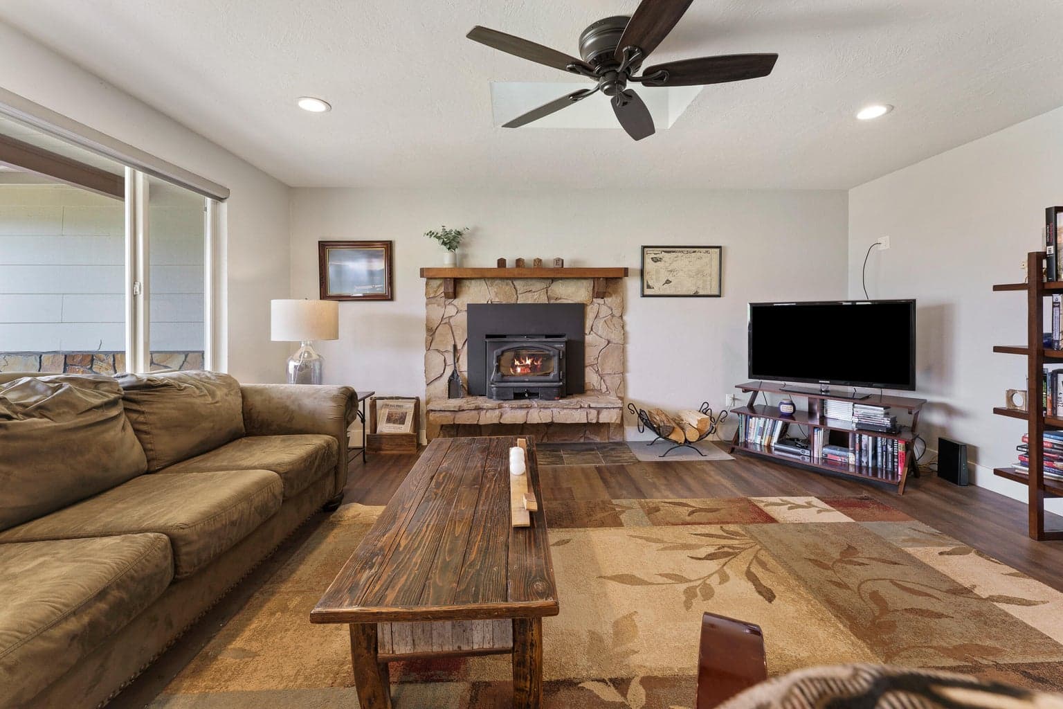 Photo of 21697 Old Red Road 9 of 50