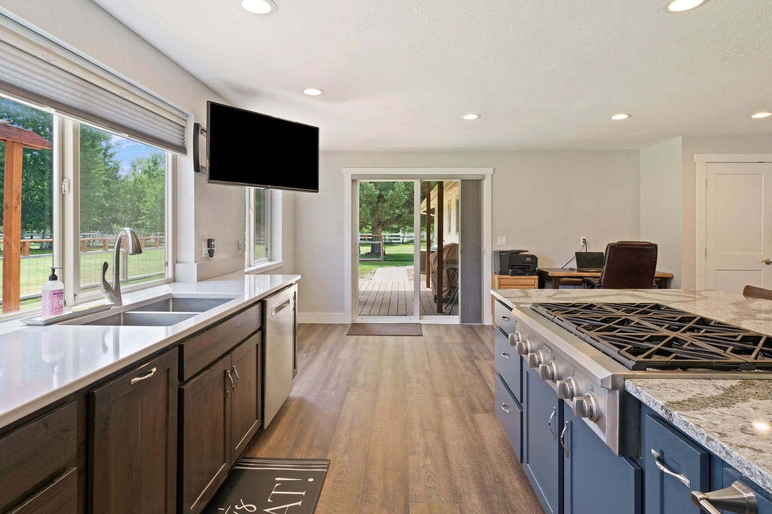 Photo of 21697 Old Red Road 16 of 50