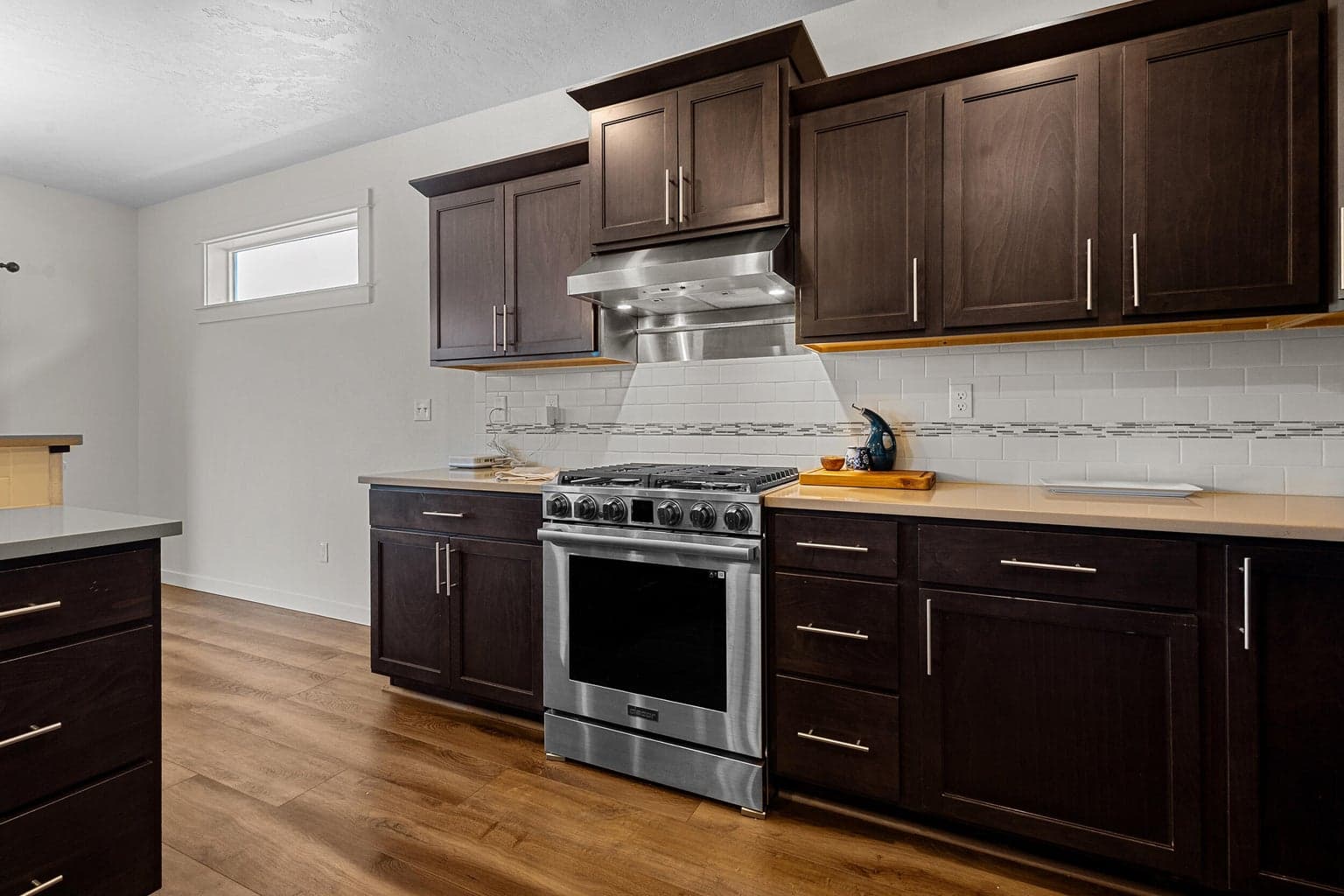 Photo of 2535 NW Hemlock Way 11 of 34