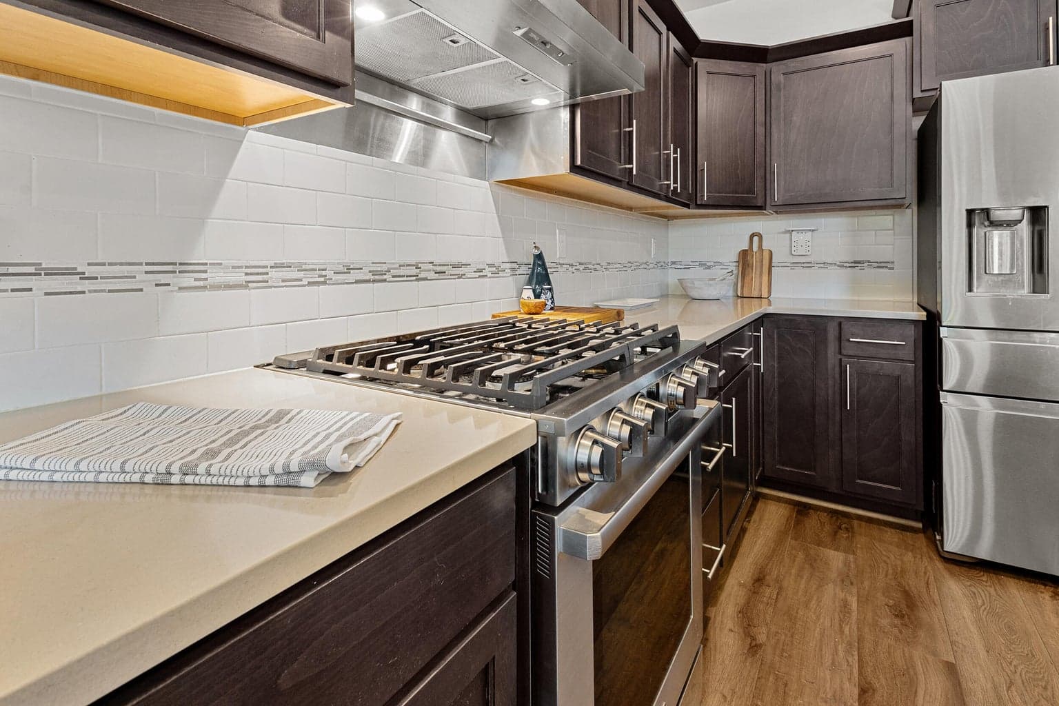 Photo of 2535 NW Hemlock Way 14 of 34