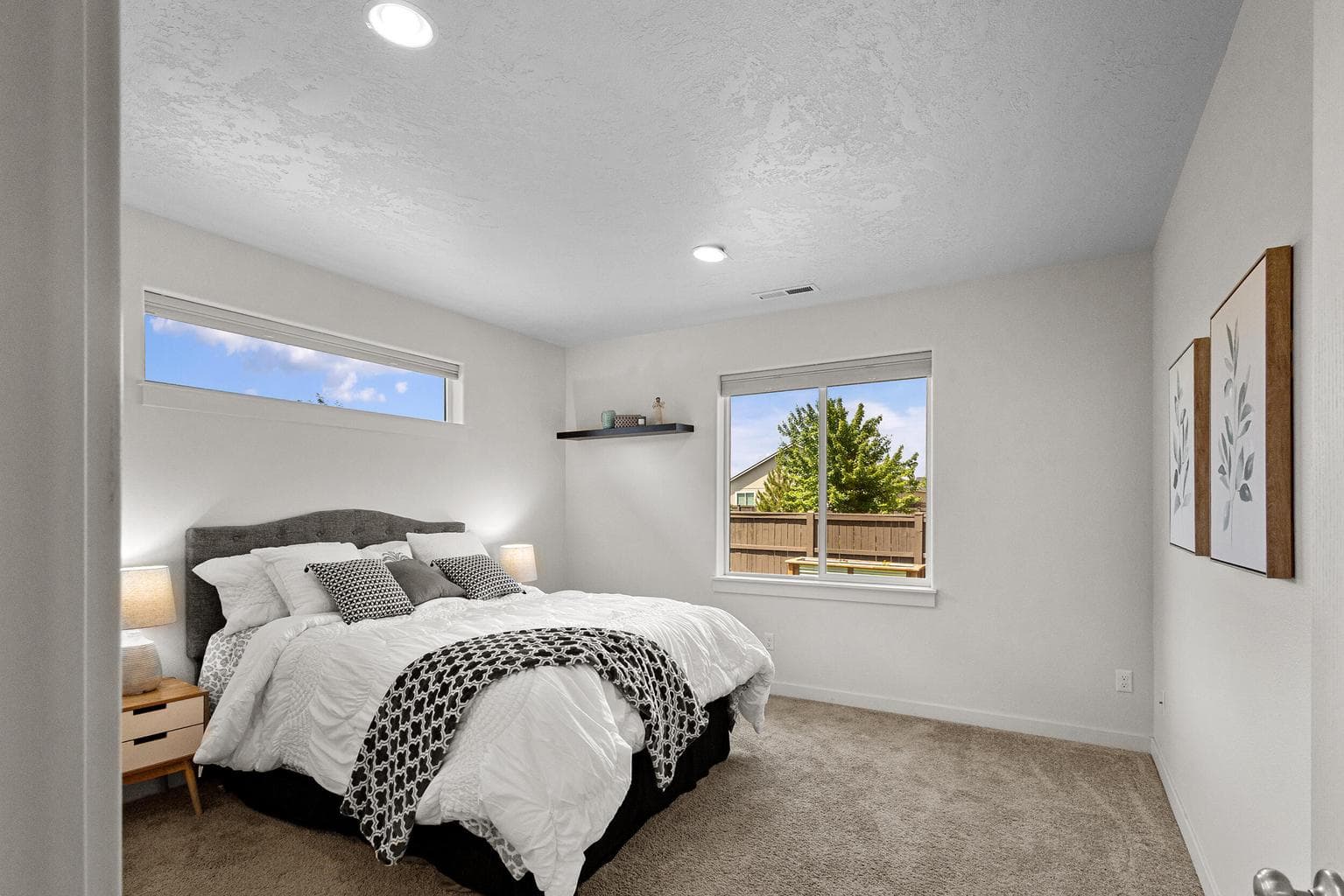 Photo of 2535 NW Hemlock Way 15 of 34