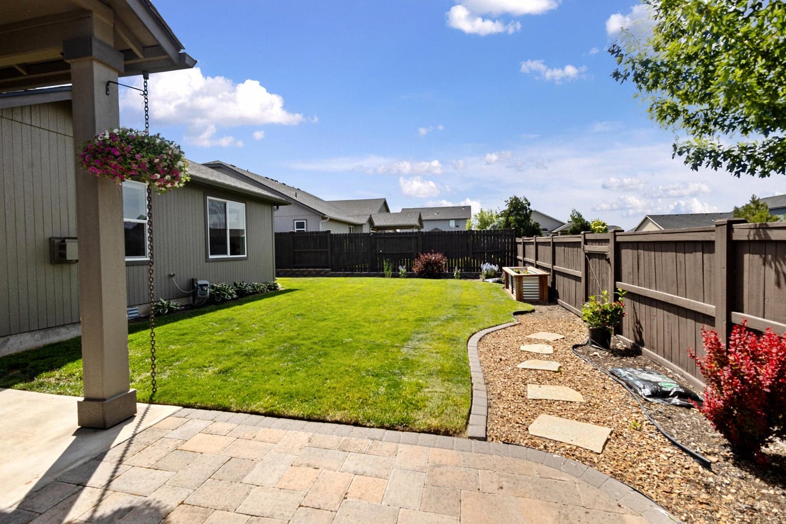 Photo of 2535 NW Hemlock Way 25 of 34