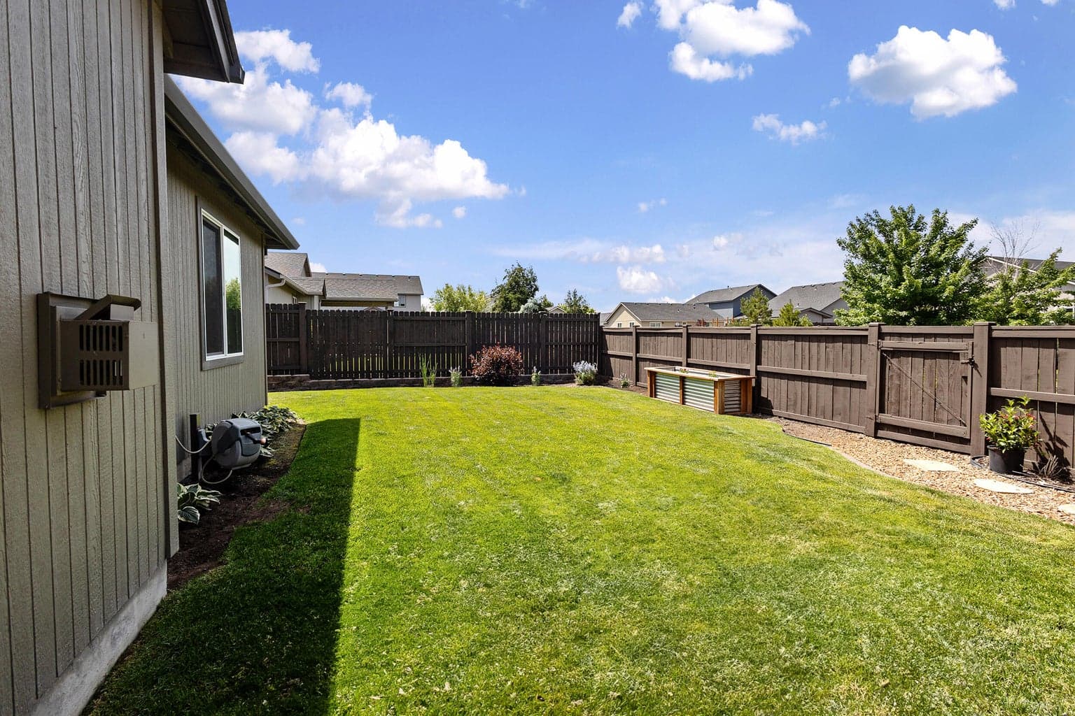 Photo of 2535 NW Hemlock Way 26 of 34