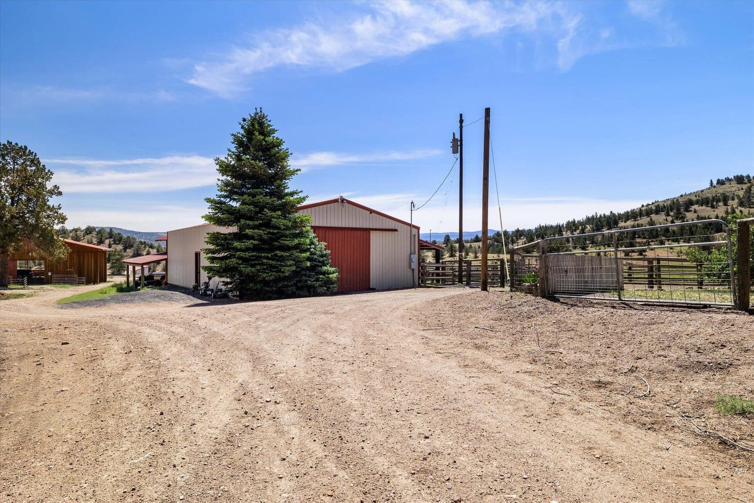 Photo of 12750 SE Carey Lane 30 of 66