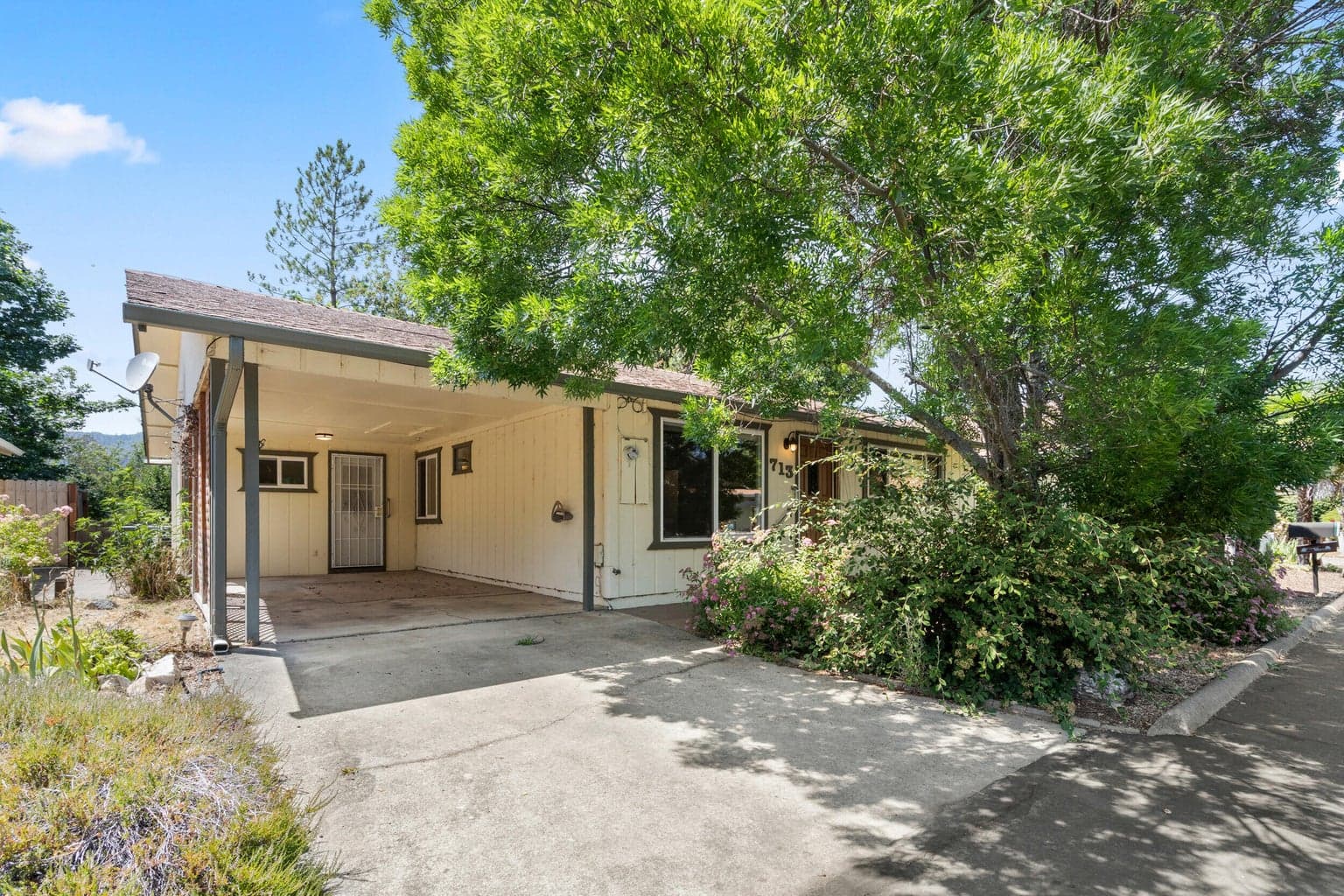 713 Brookside, Rogue River, 97537