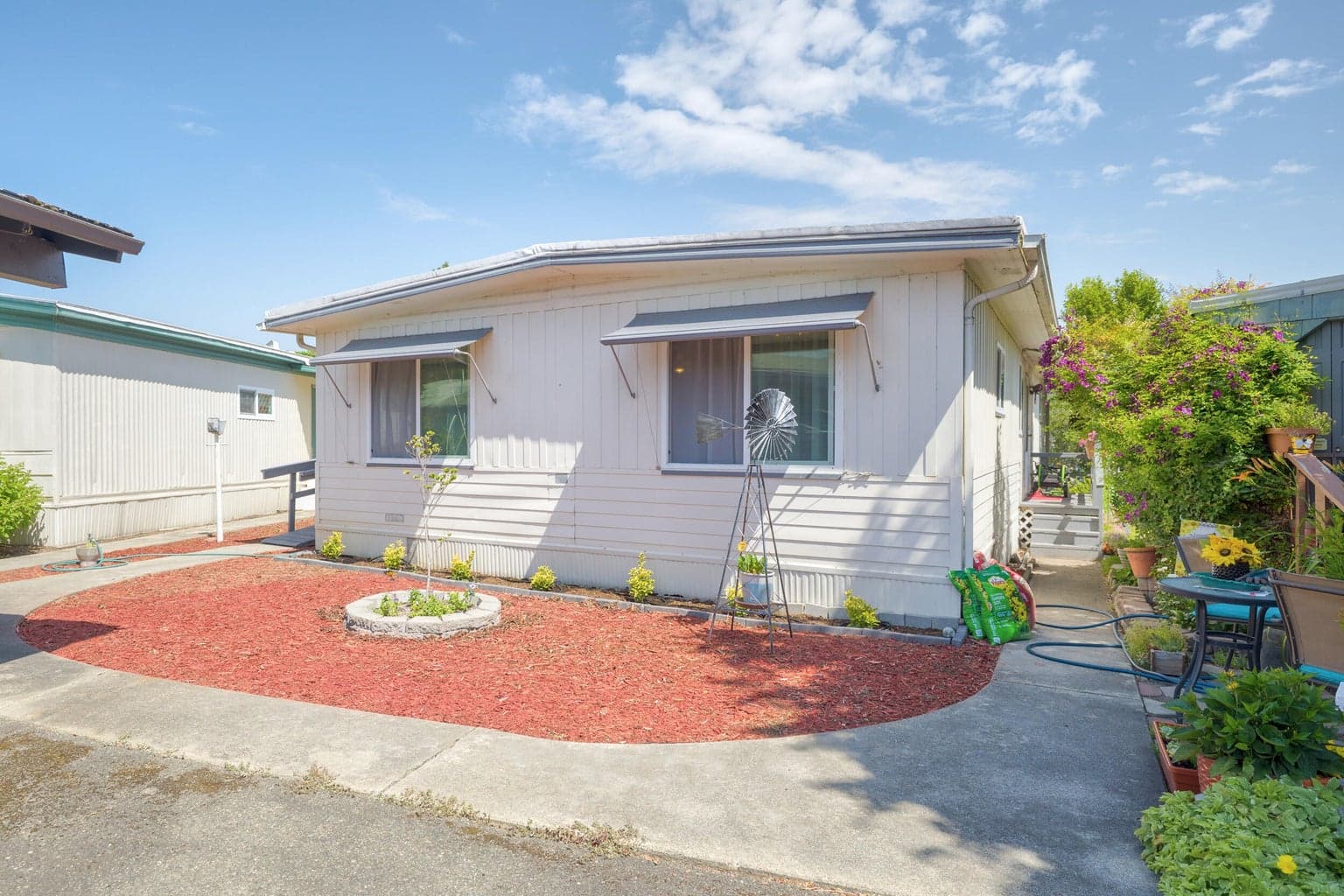 Photo of 206 Kingsbury 3 of 27
