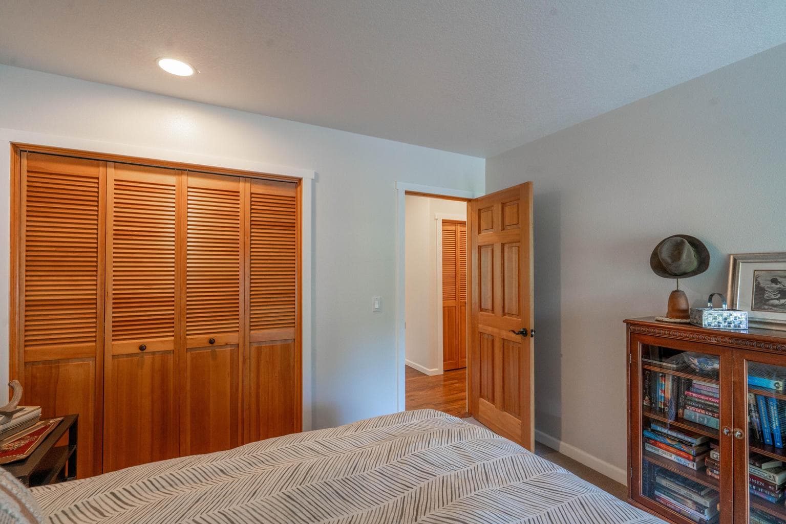 Photo of 2296 Condor Drive 23 of 51