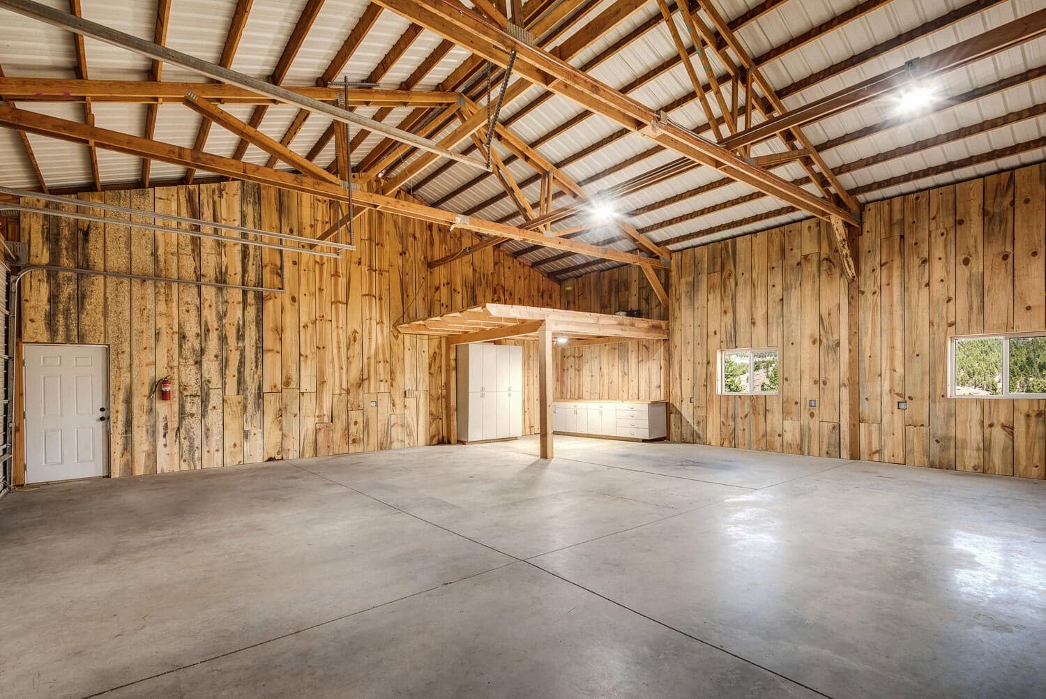 Photo of 9988 NE Cody Ridge Road 9 of 49