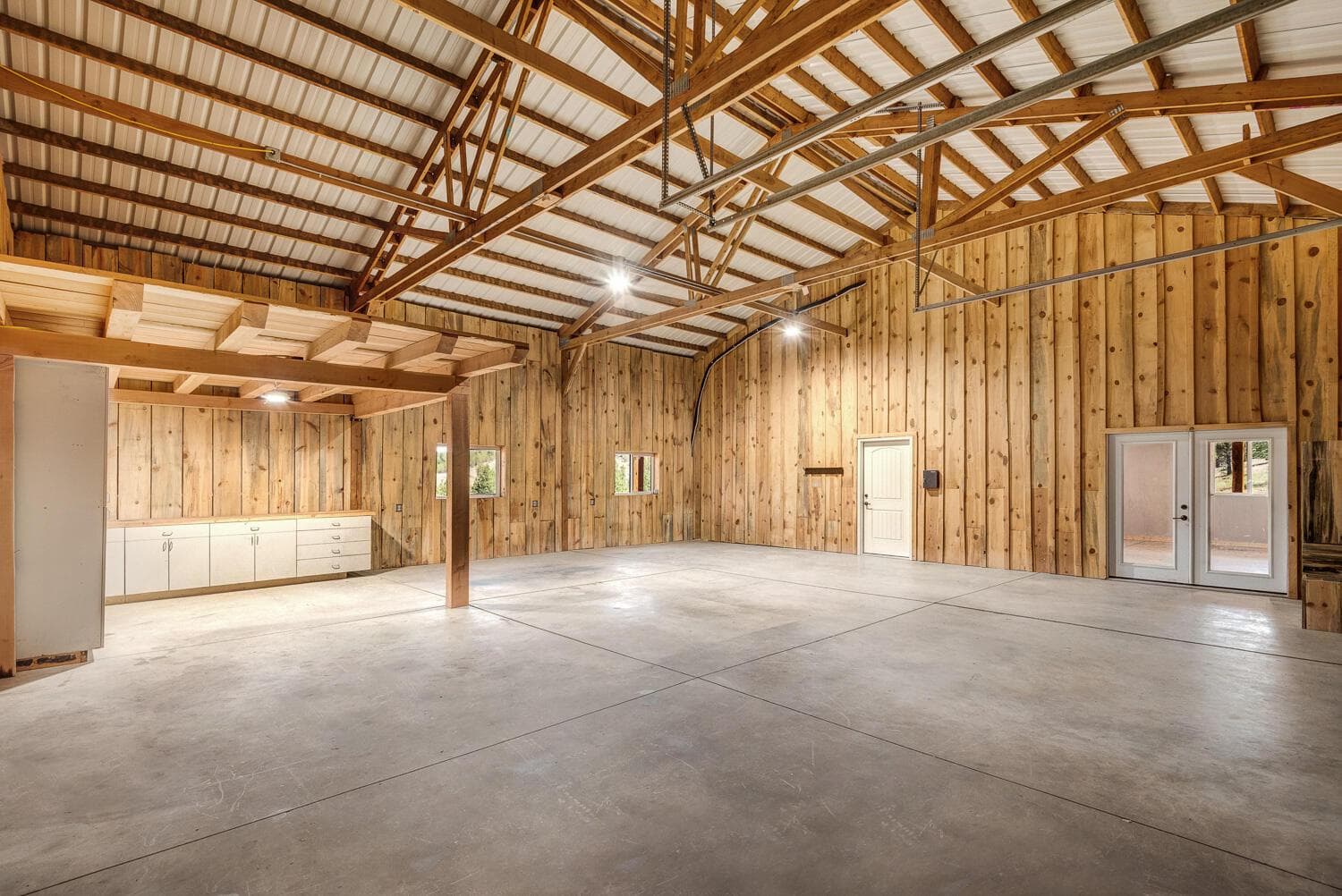 Photo of 9988 NE Cody Ridge Road 10 of 49