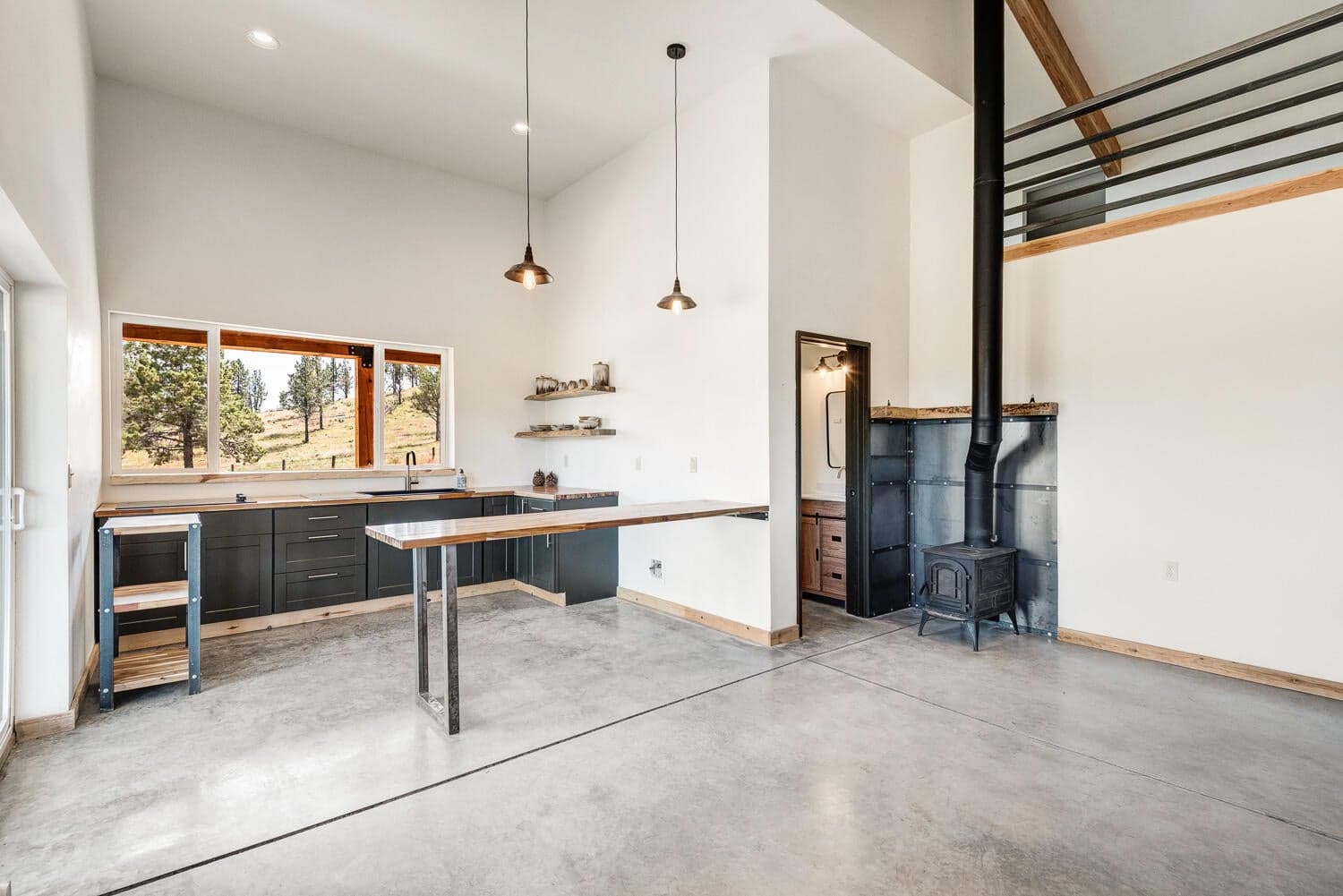 Photo of 9988 NE Cody Ridge Road 15 of 49