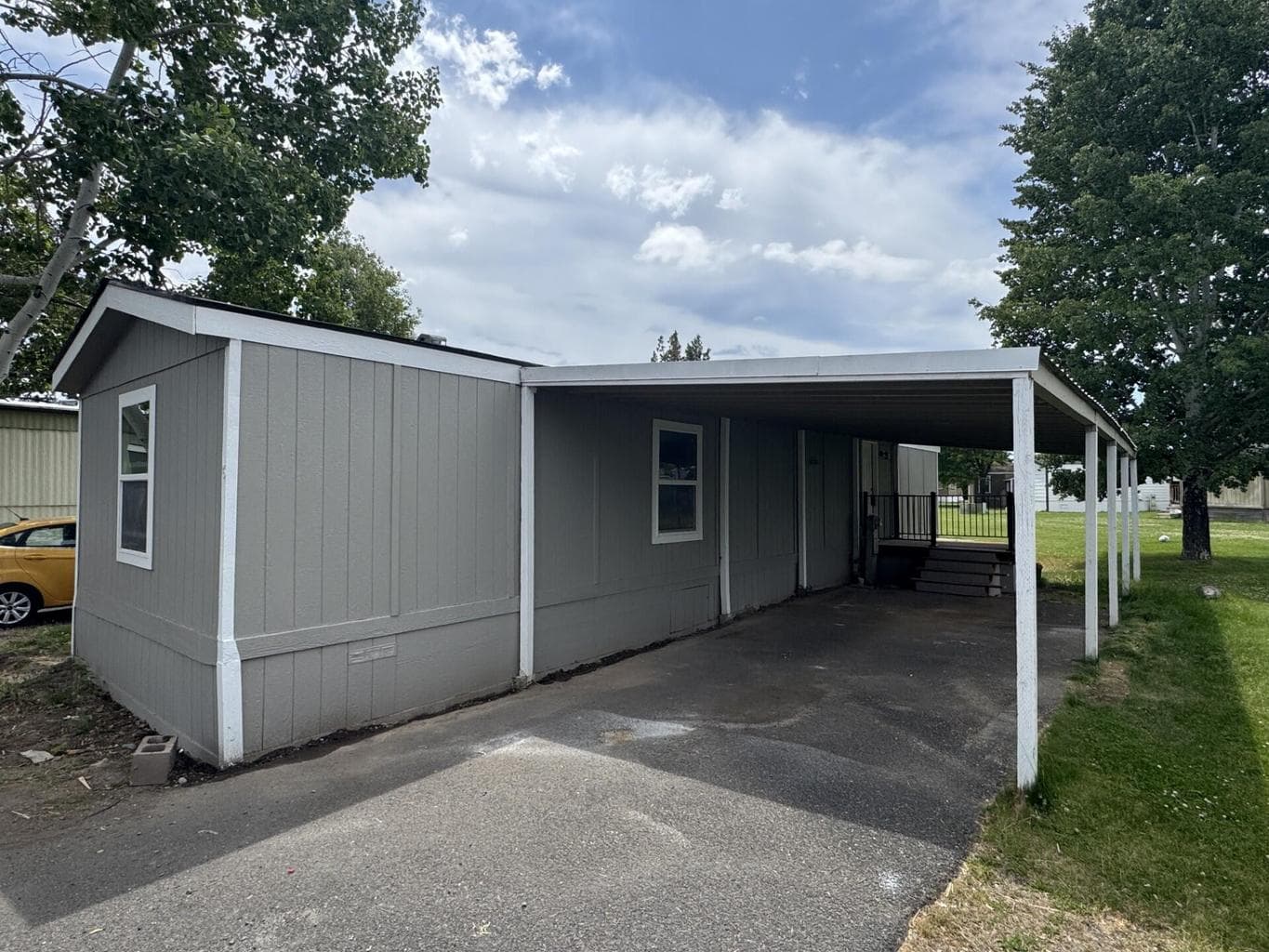 Photo of 528 17th 2 of 19