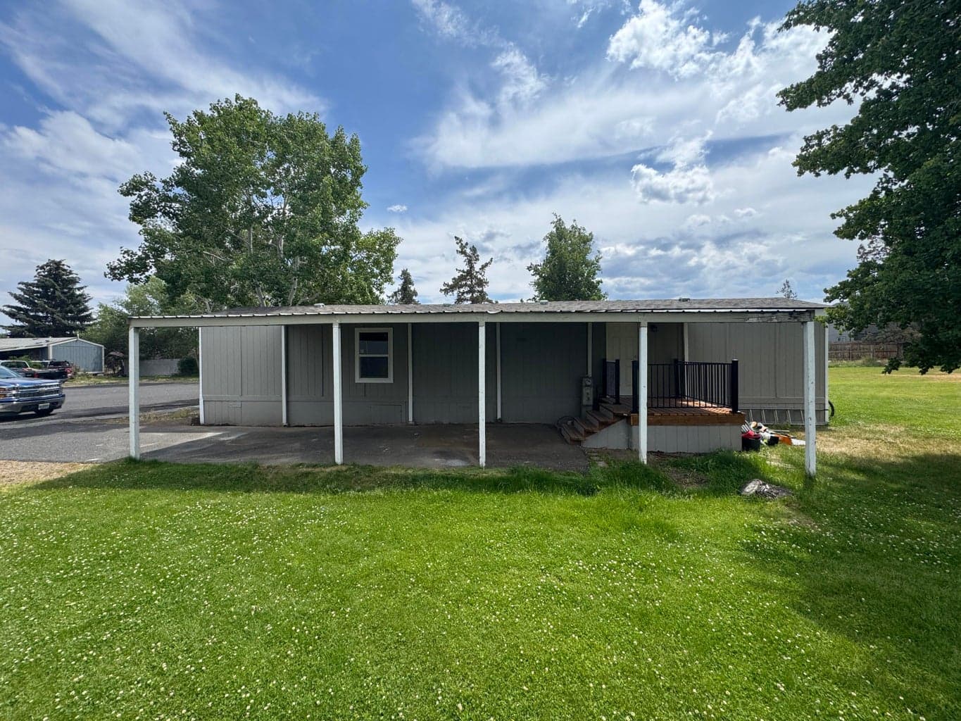 Photo of 528 17th 1 of 19