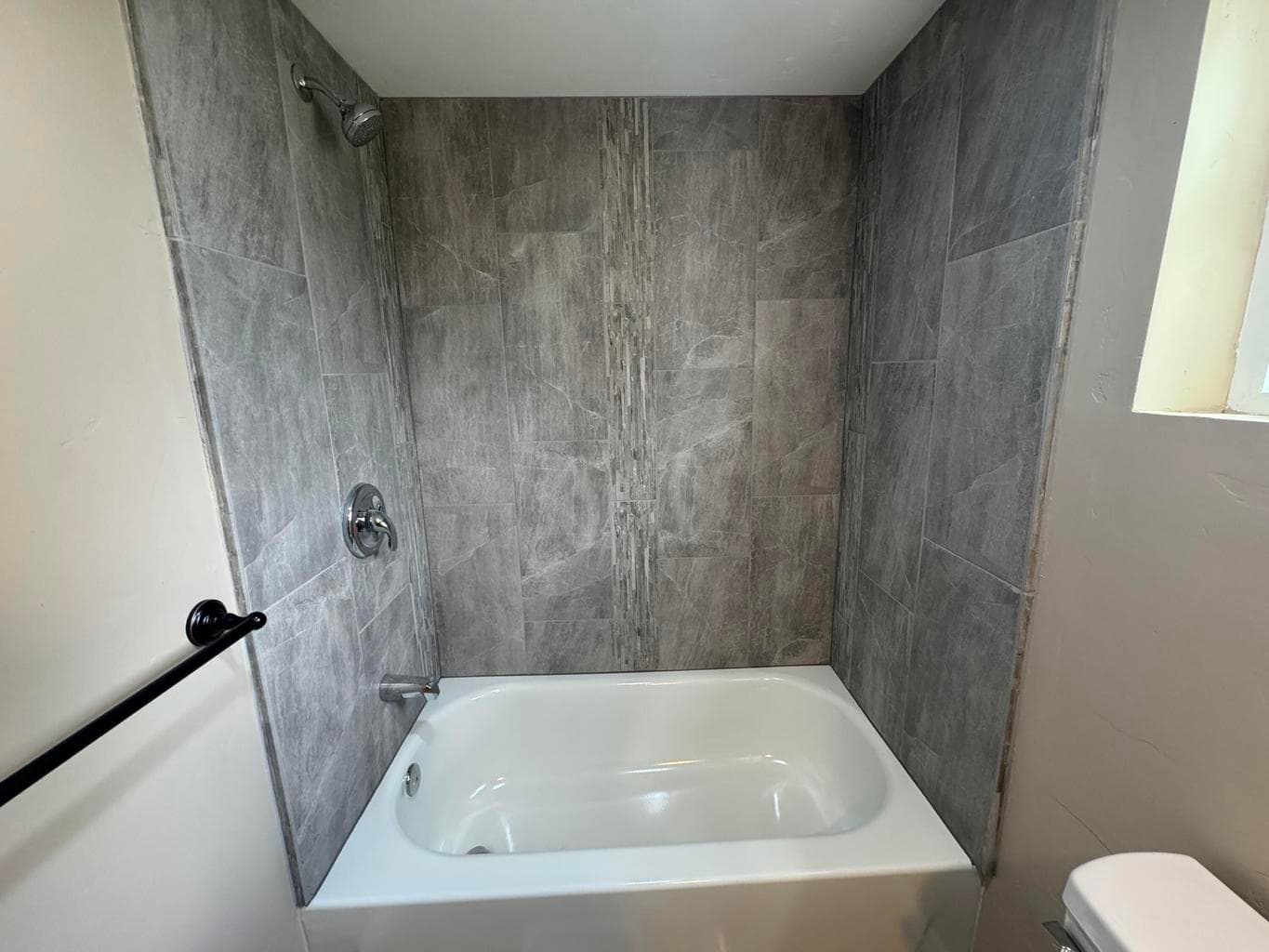 Photo of 528 NW 17th Street 9 of 19