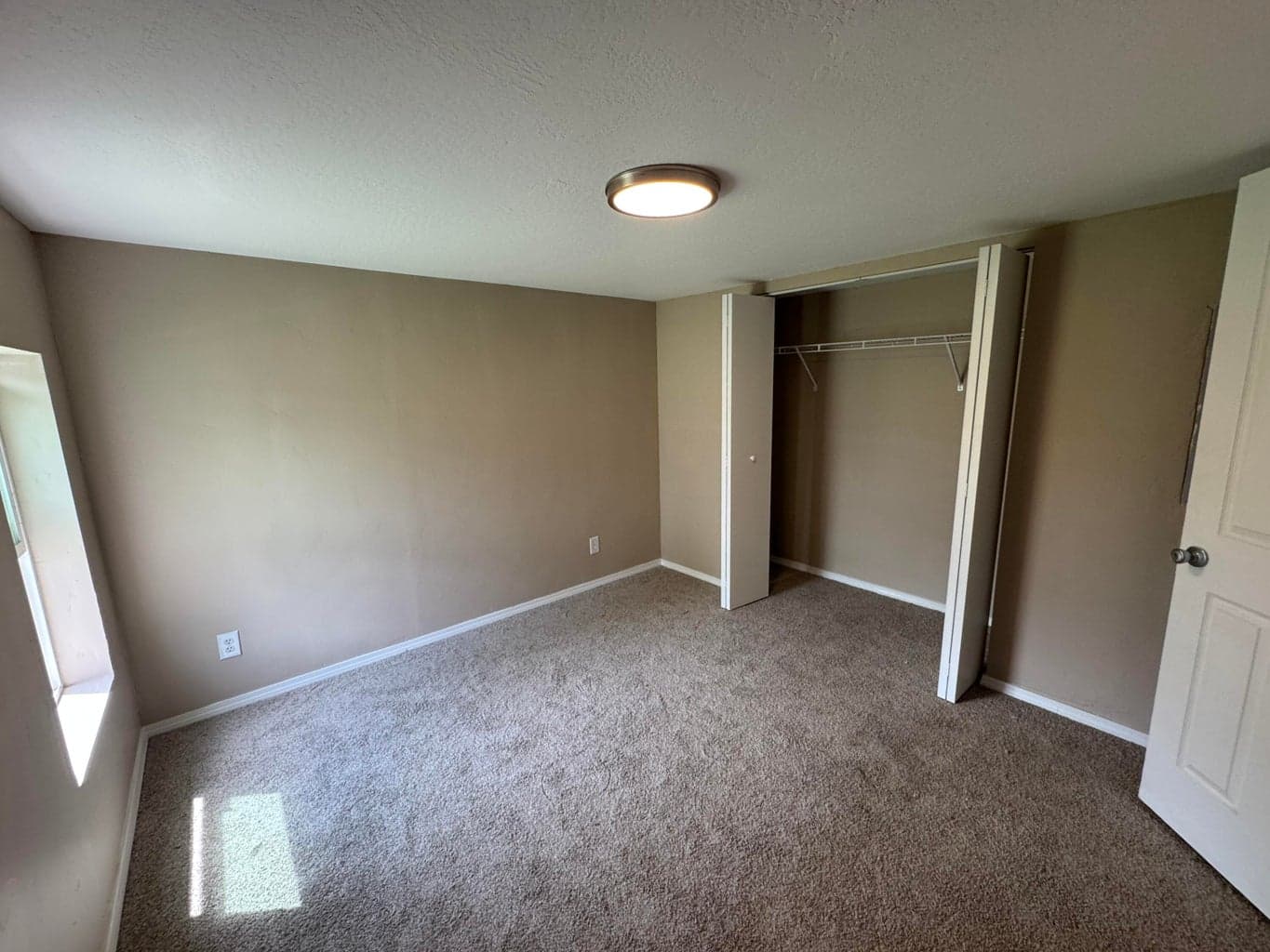 Photo of 528 NW 17th Street 10 of 19
