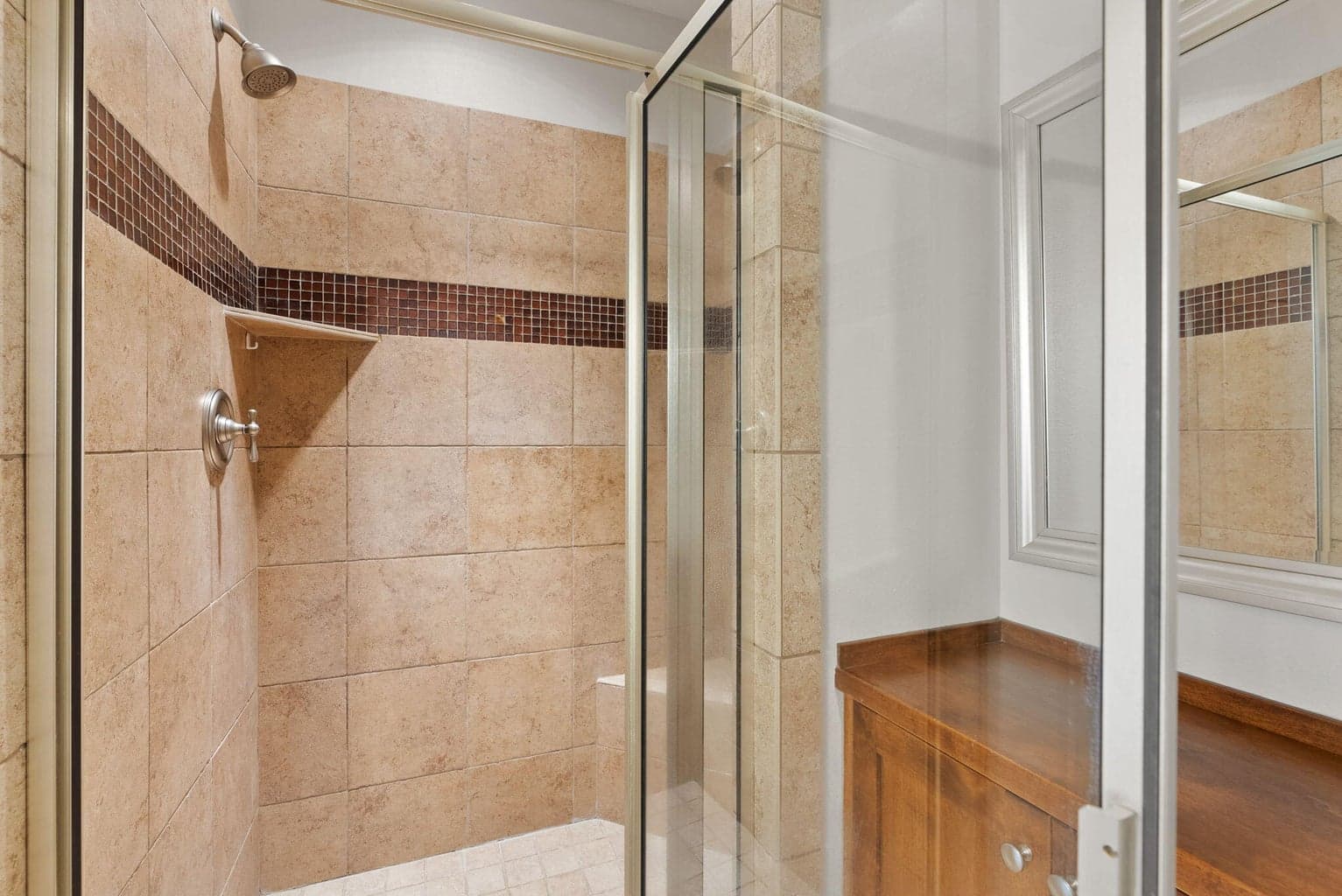 Photo of 2511 NW Crossing Drive 17 of 35