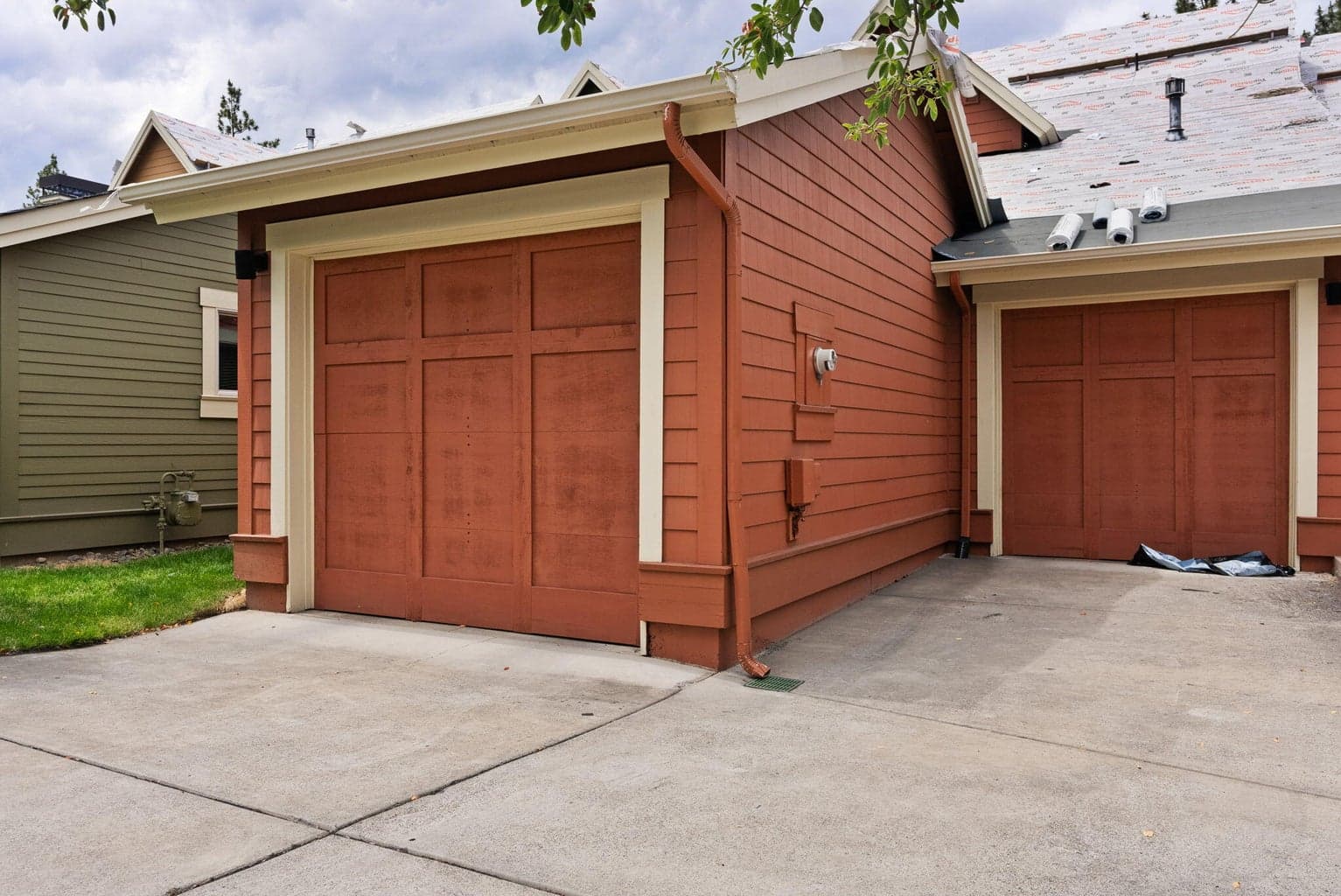 Photo of 2511 NW Crossing Drive 25 of 35