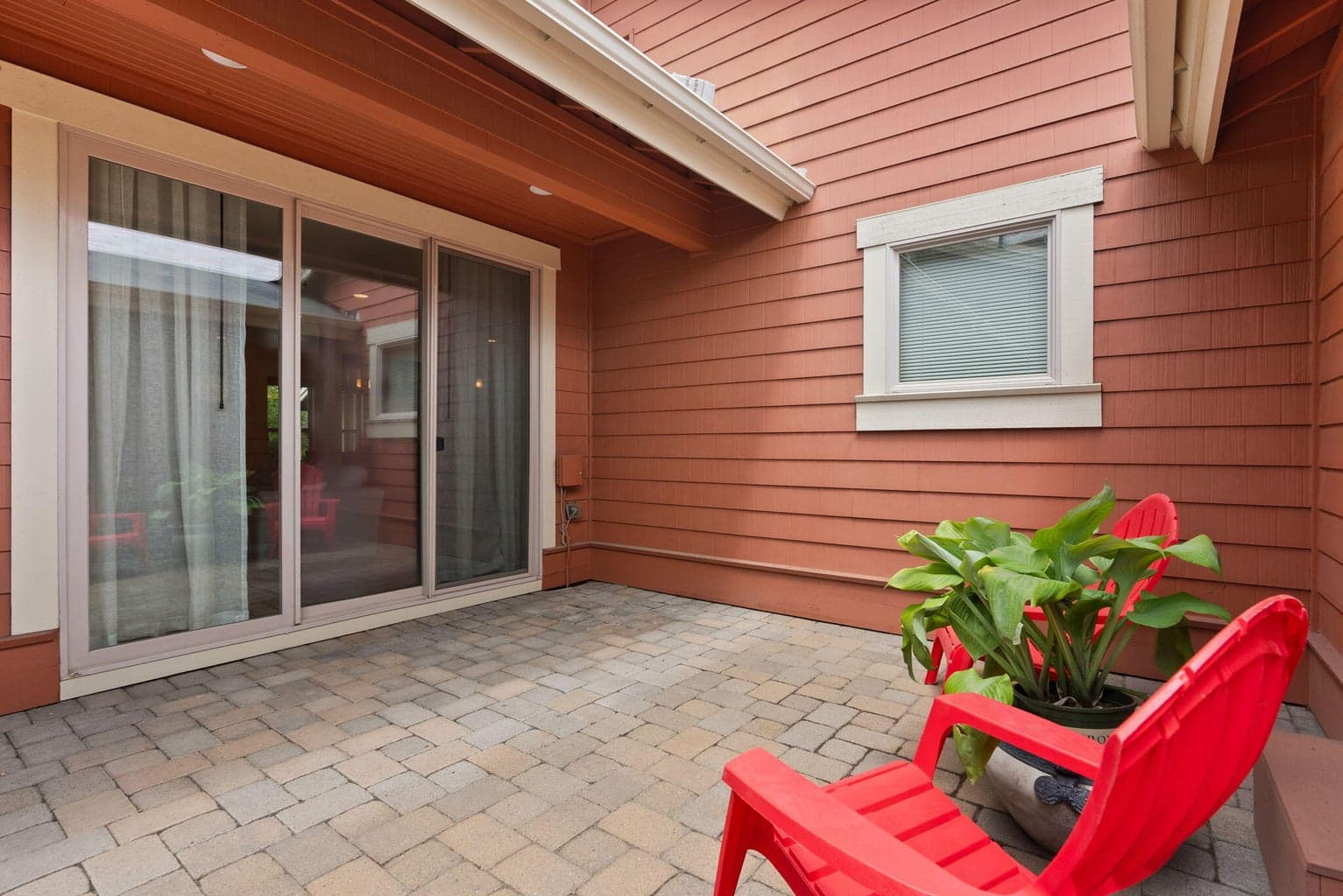 Photo of 2511 NW Crossing Drive 26 of 35