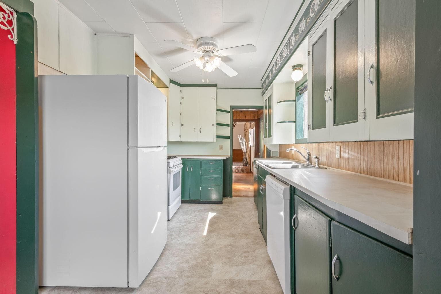 Photo of 407 NW 5th Street 7 of 40