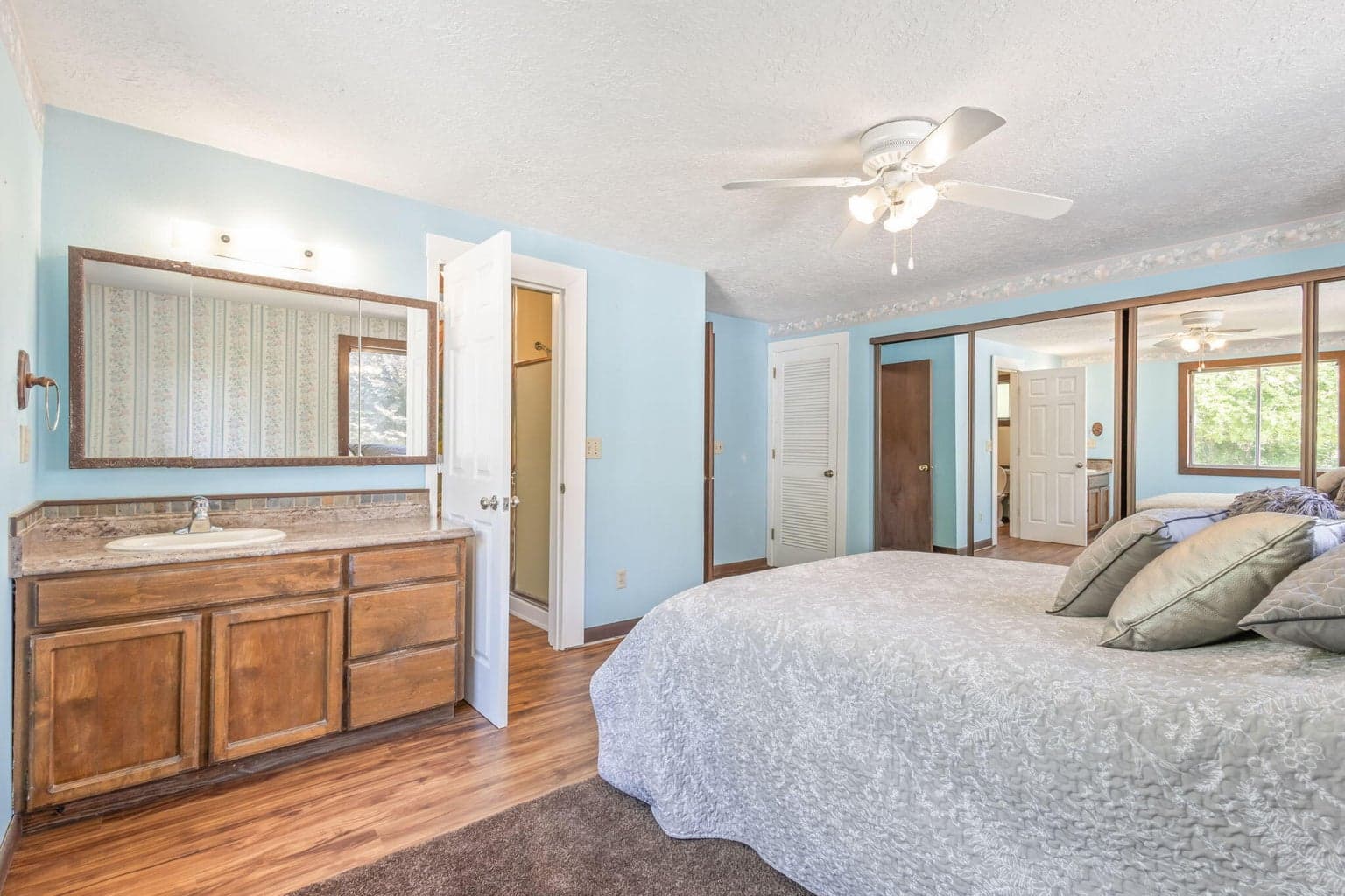 Photo of 407 NW 5th Street 15 of 40