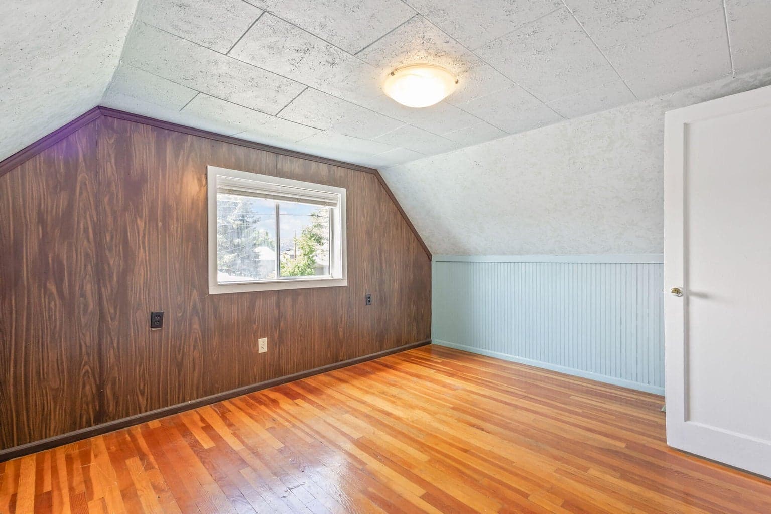 Photo of 407 NW 5th Street 19 of 40