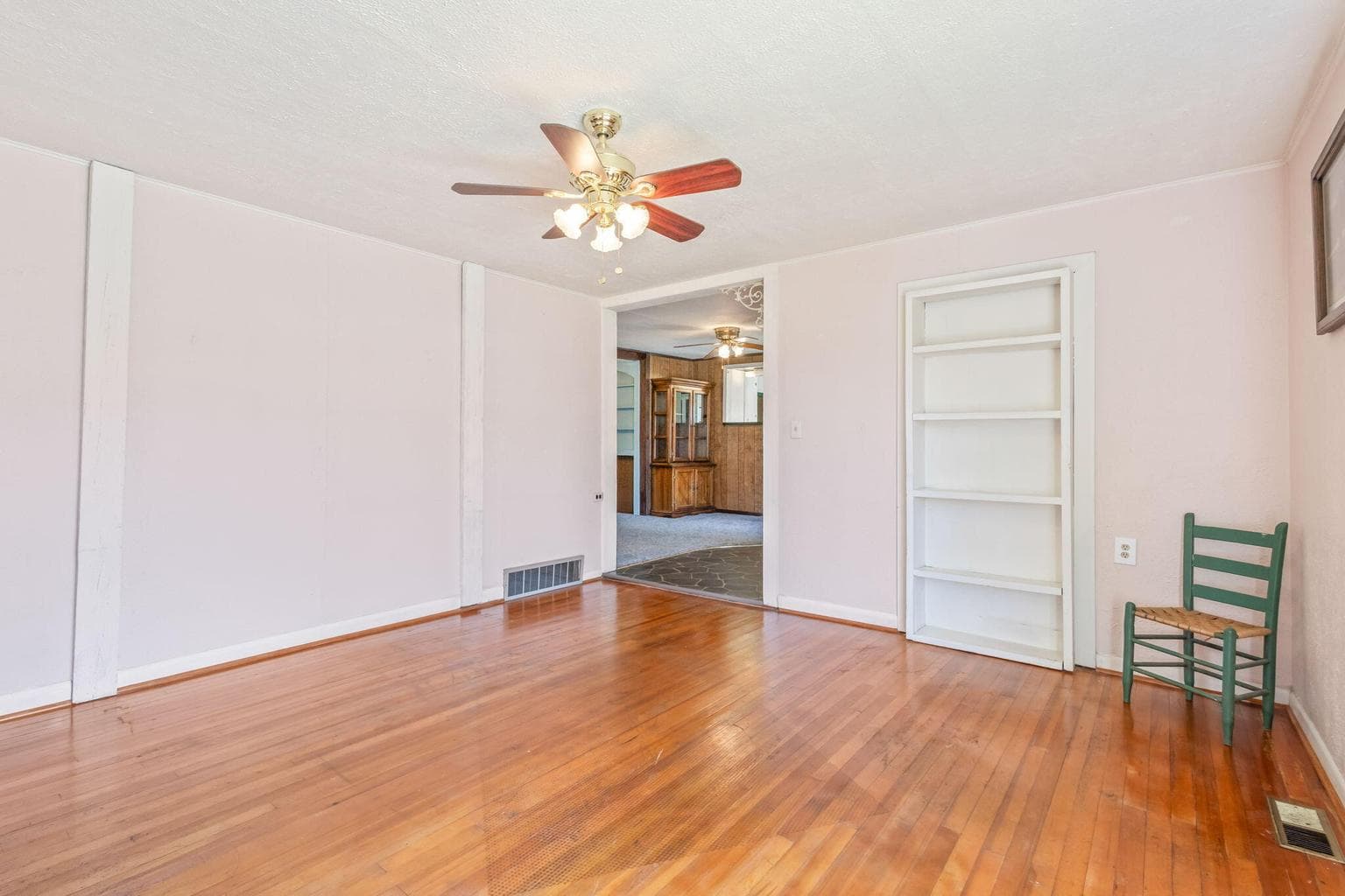 Photo of 407 NW 5th Street 16 of 40
