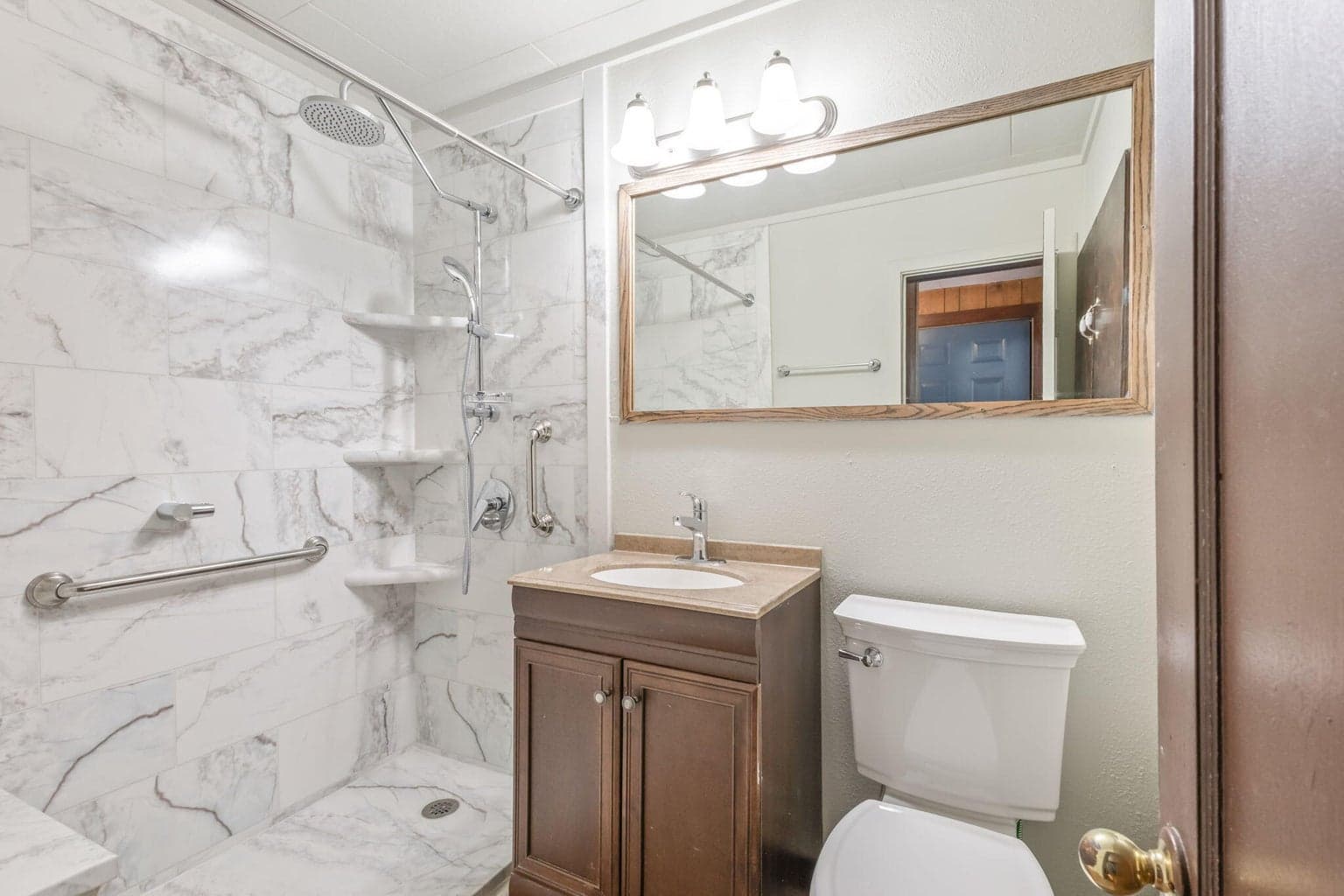 Photo of 407 NW 5th Street 22 of 40